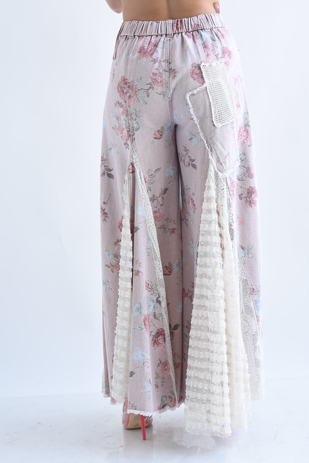 Jeans maxi campana encaje flores