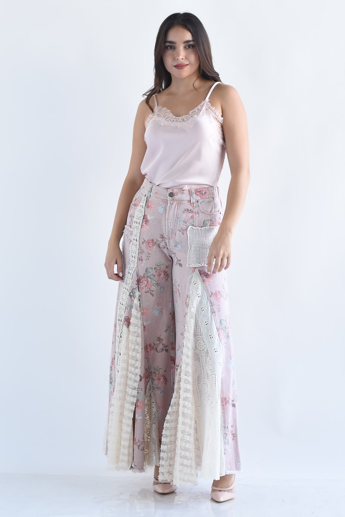 Jeans maxi campana encaje flores