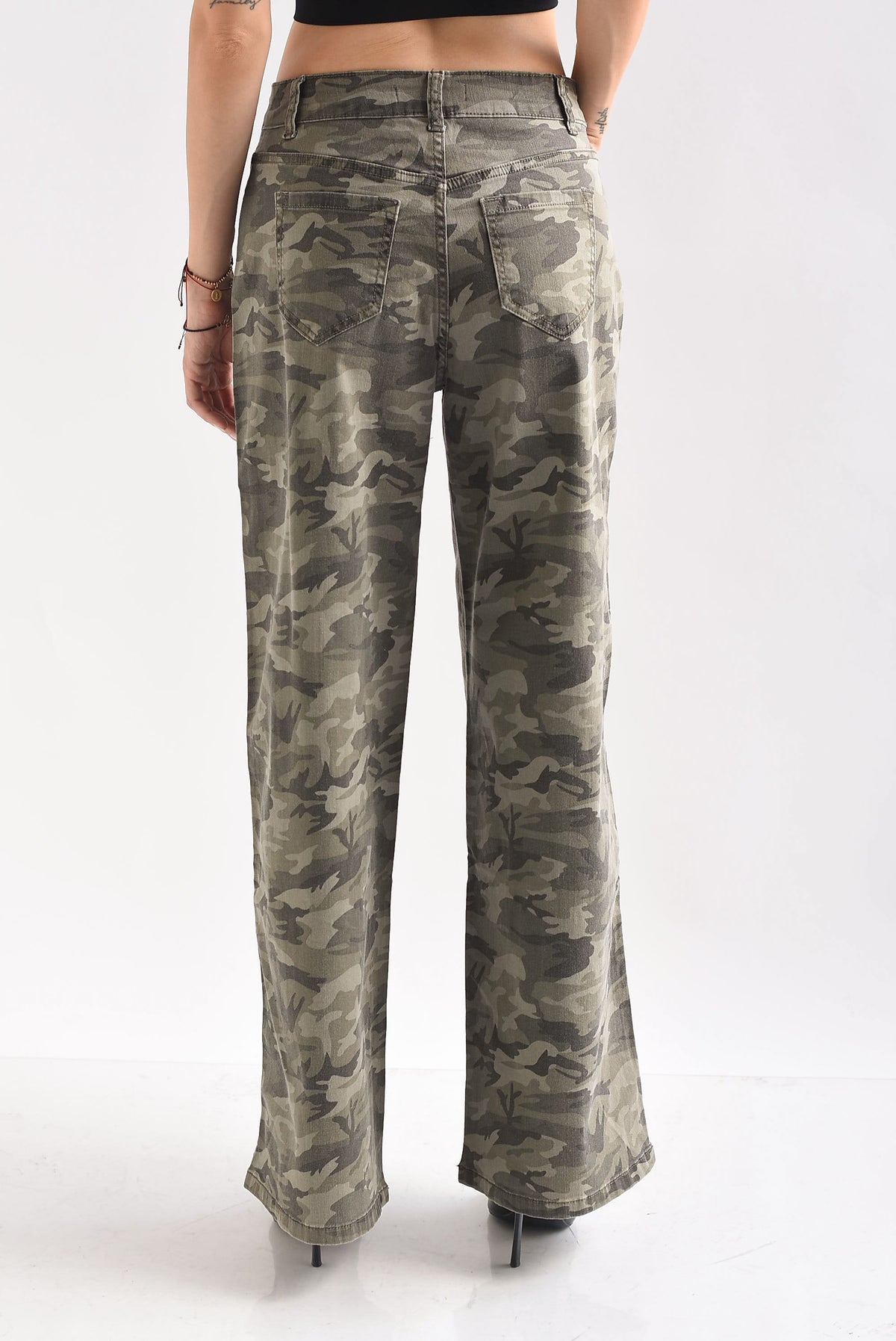 Jeans wide camuflaje