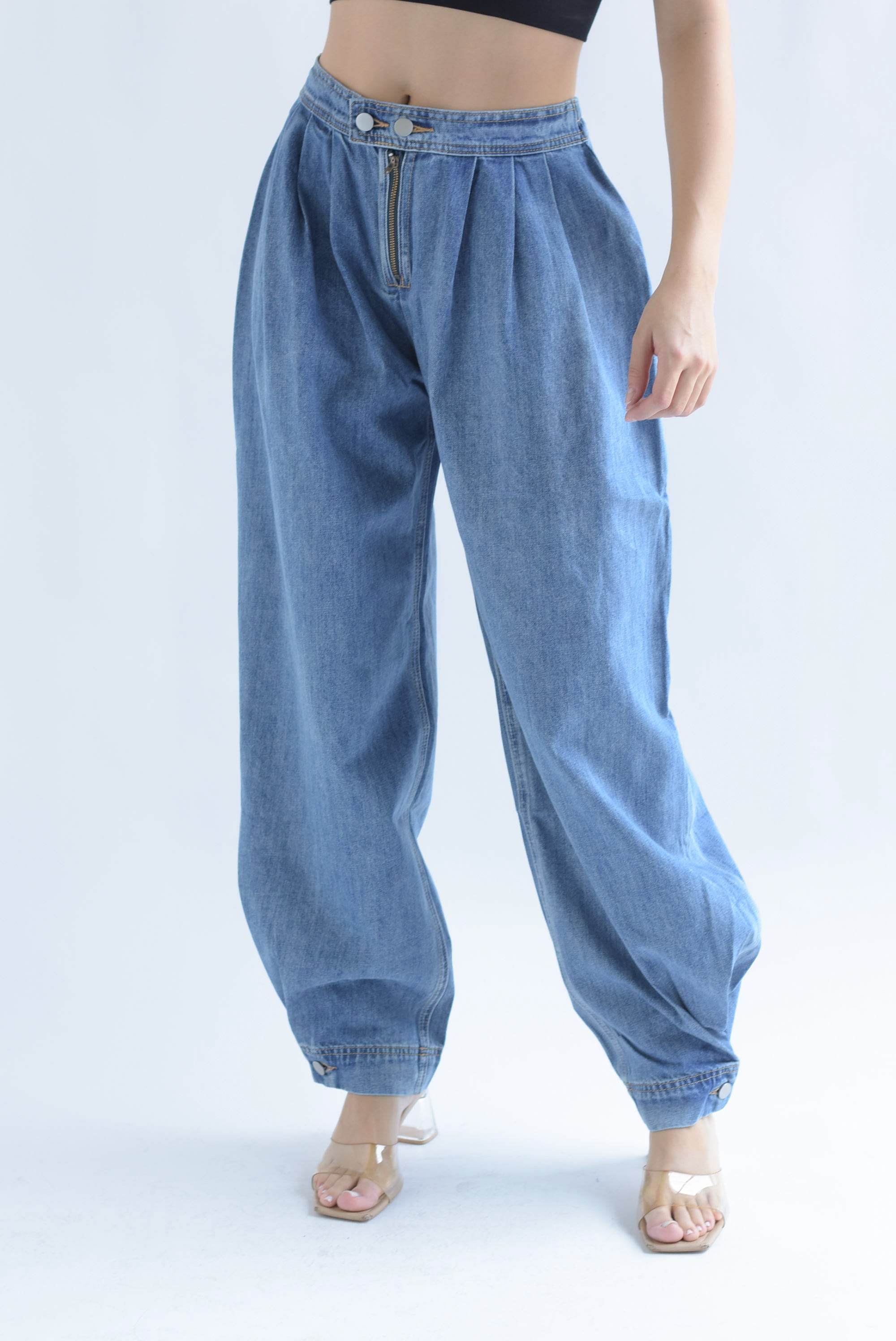 Jeans globo botones tobillos Denim