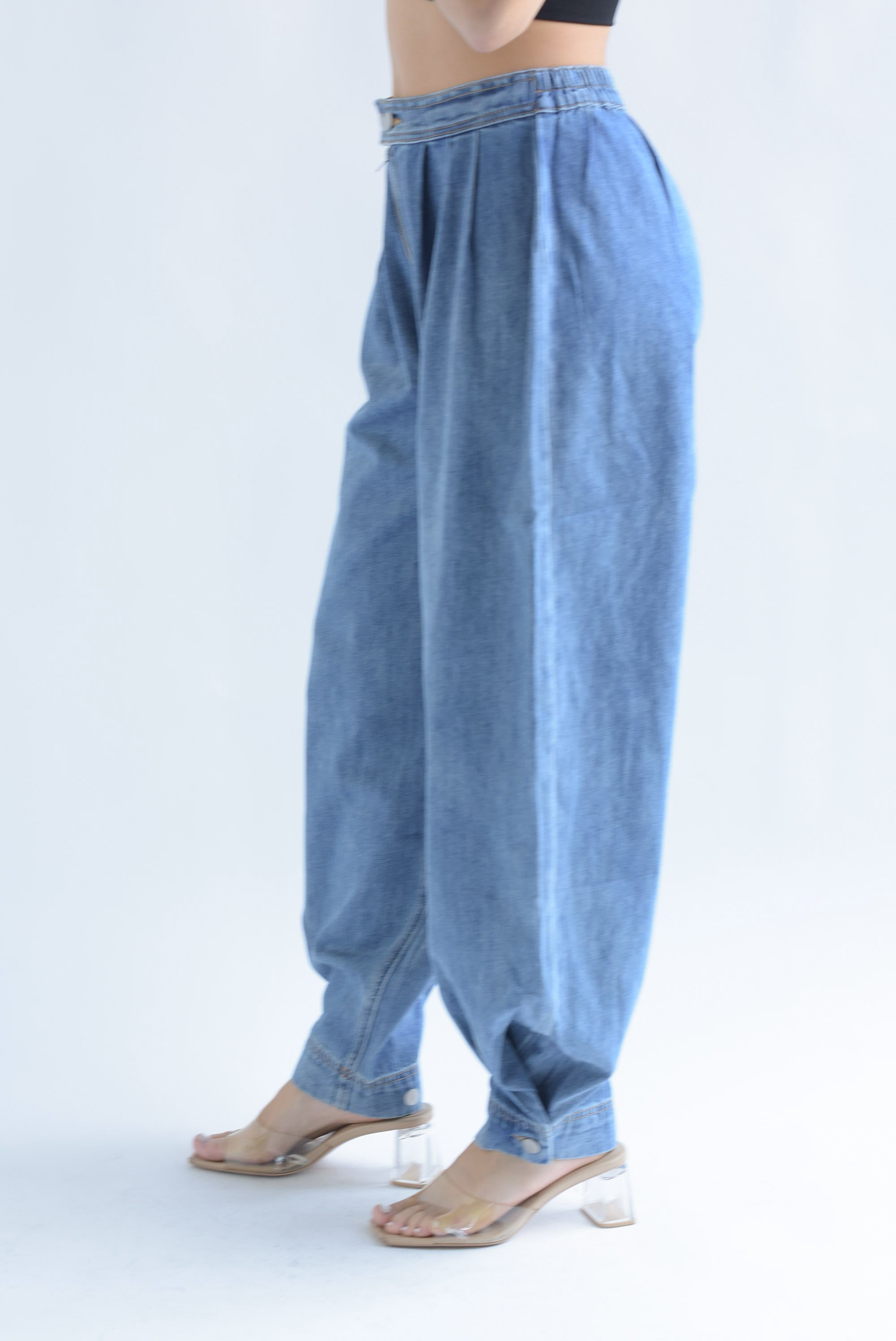 Jeans globo botones tobillos Denim