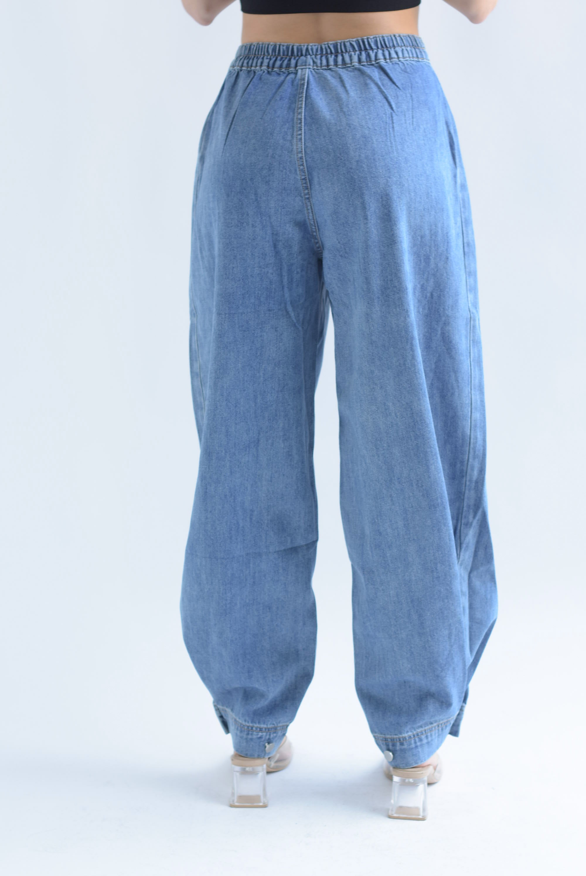 Jeans globo botones tobillos Denim