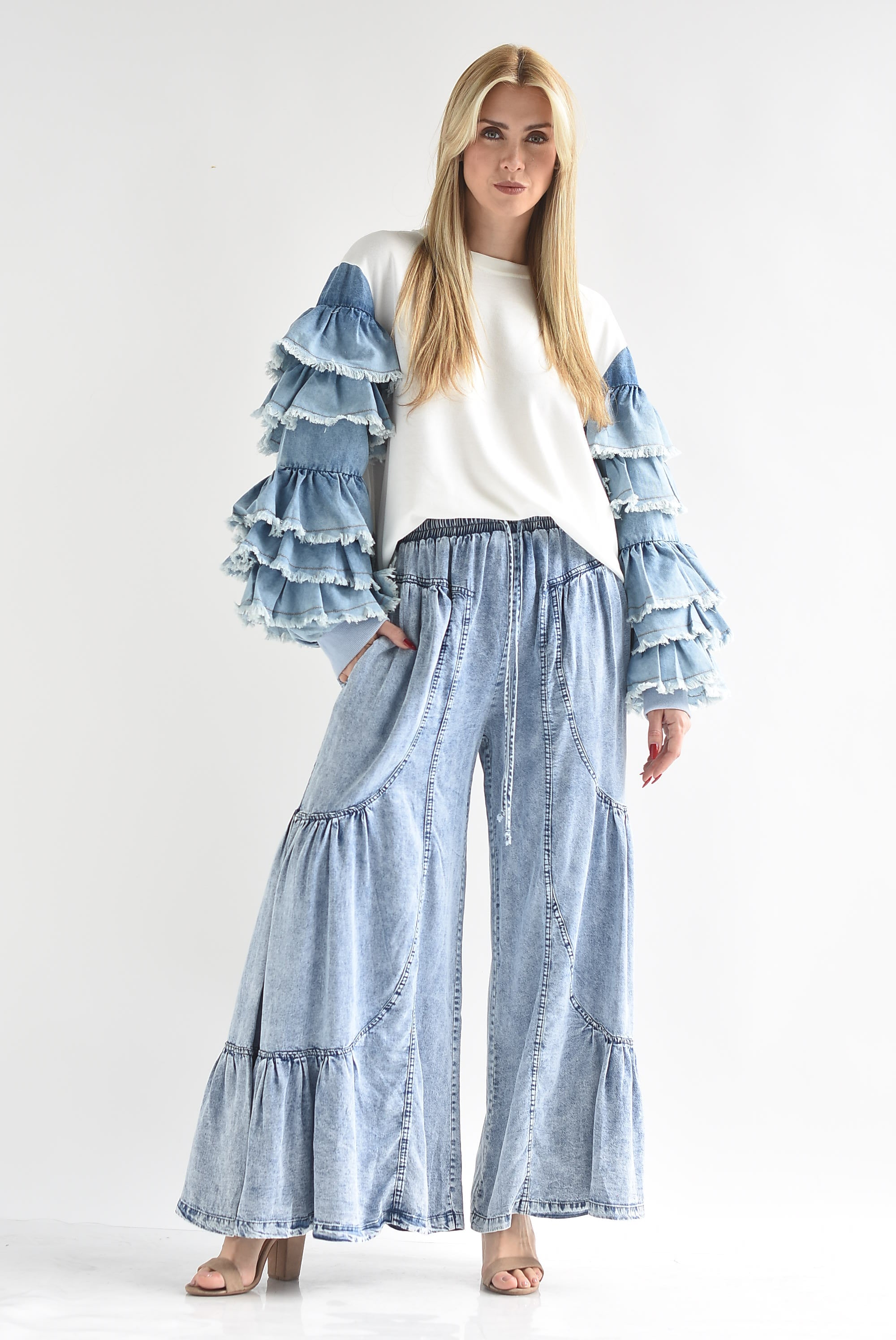 Pantalón pata de elefante olán Denim