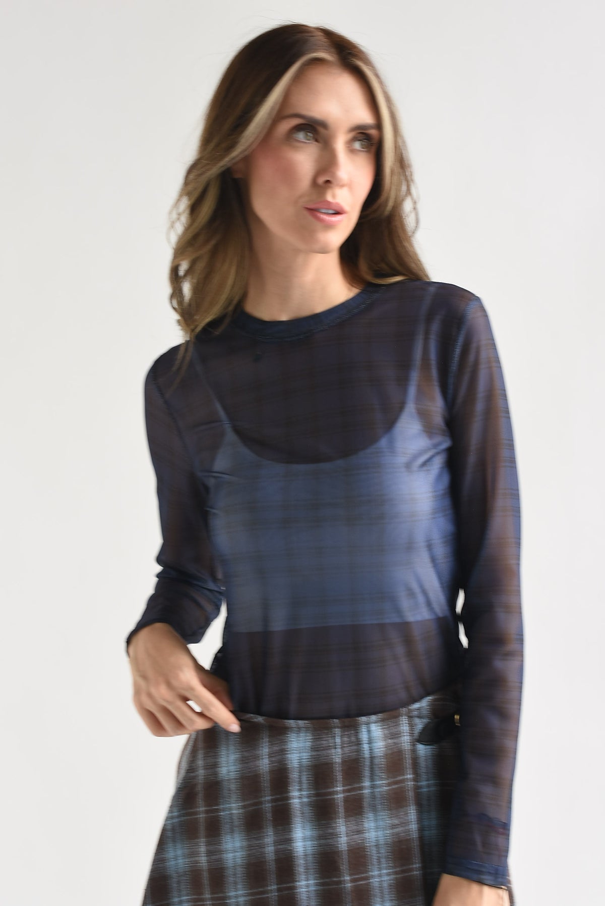 Blusa mesh manga larga cuadros