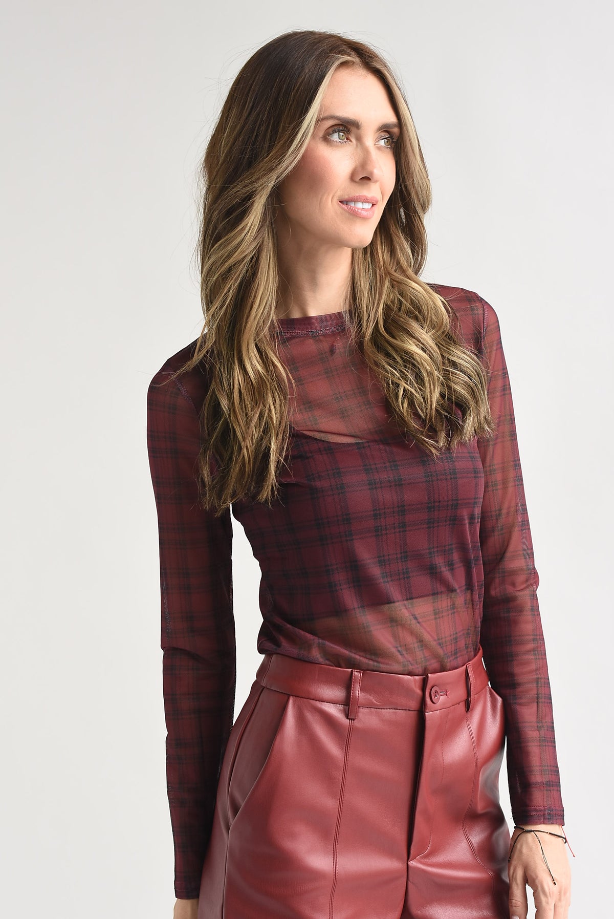 Blusa mesh manga larga cuadros
