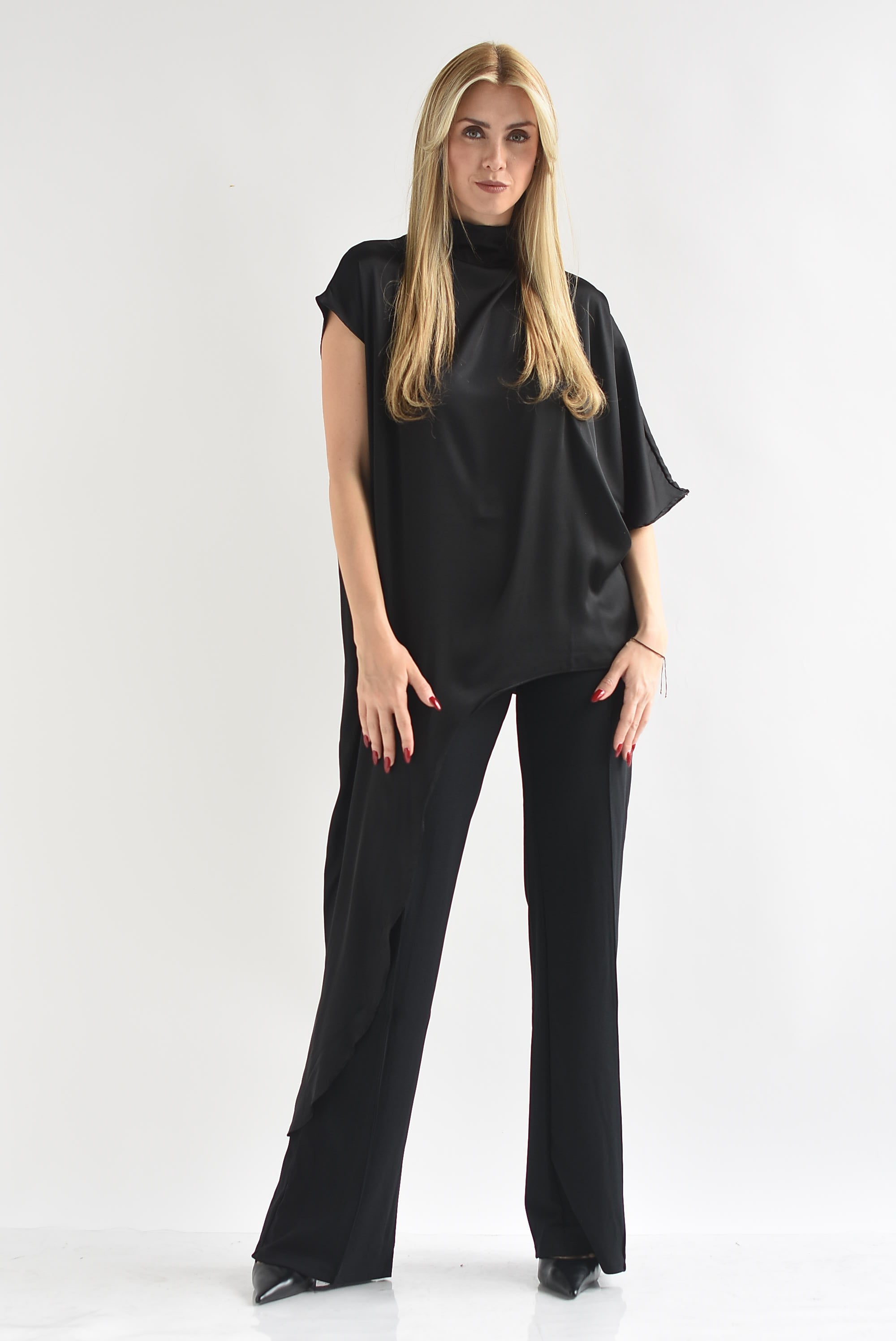 Blusa asimétrica satín cauda