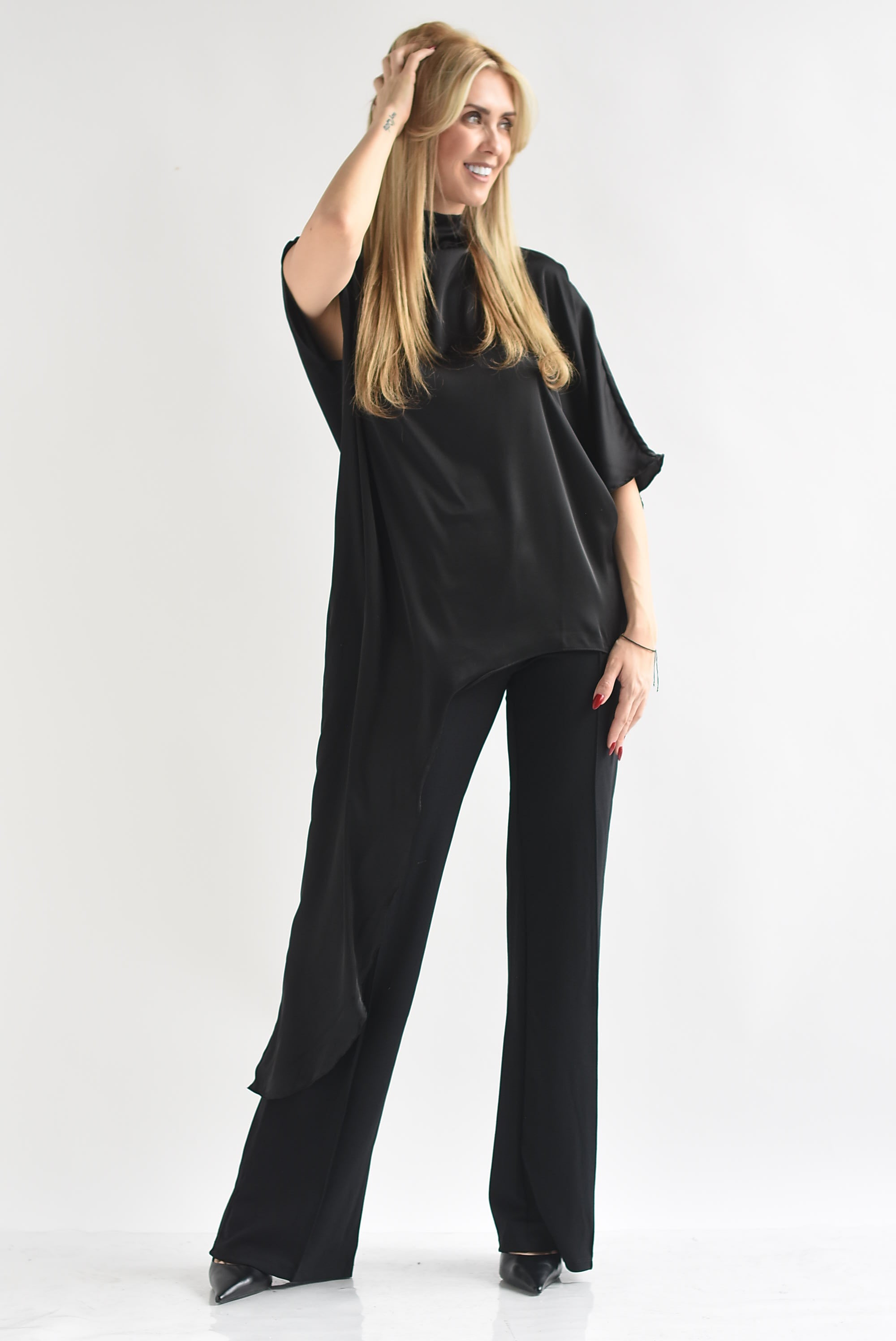 Blusa asimétrica satín cauda