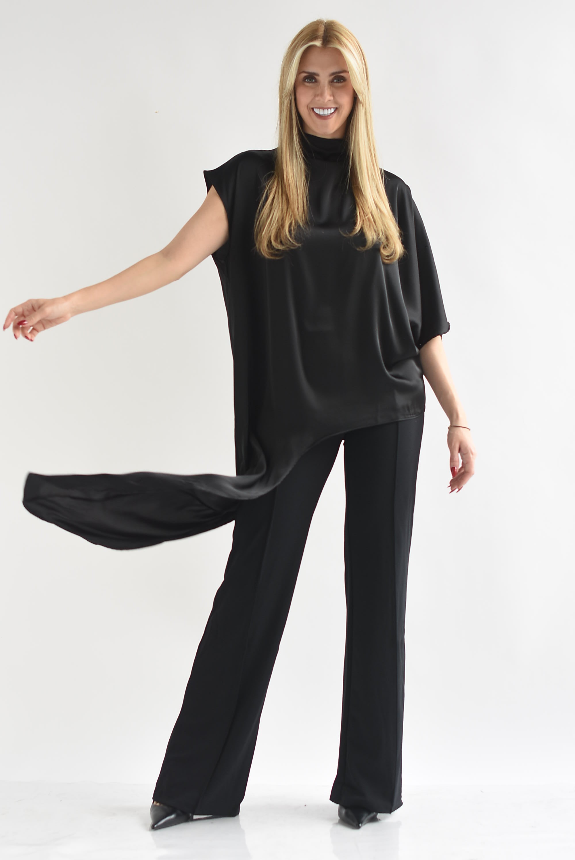 Blusa asimétrica satín cauda