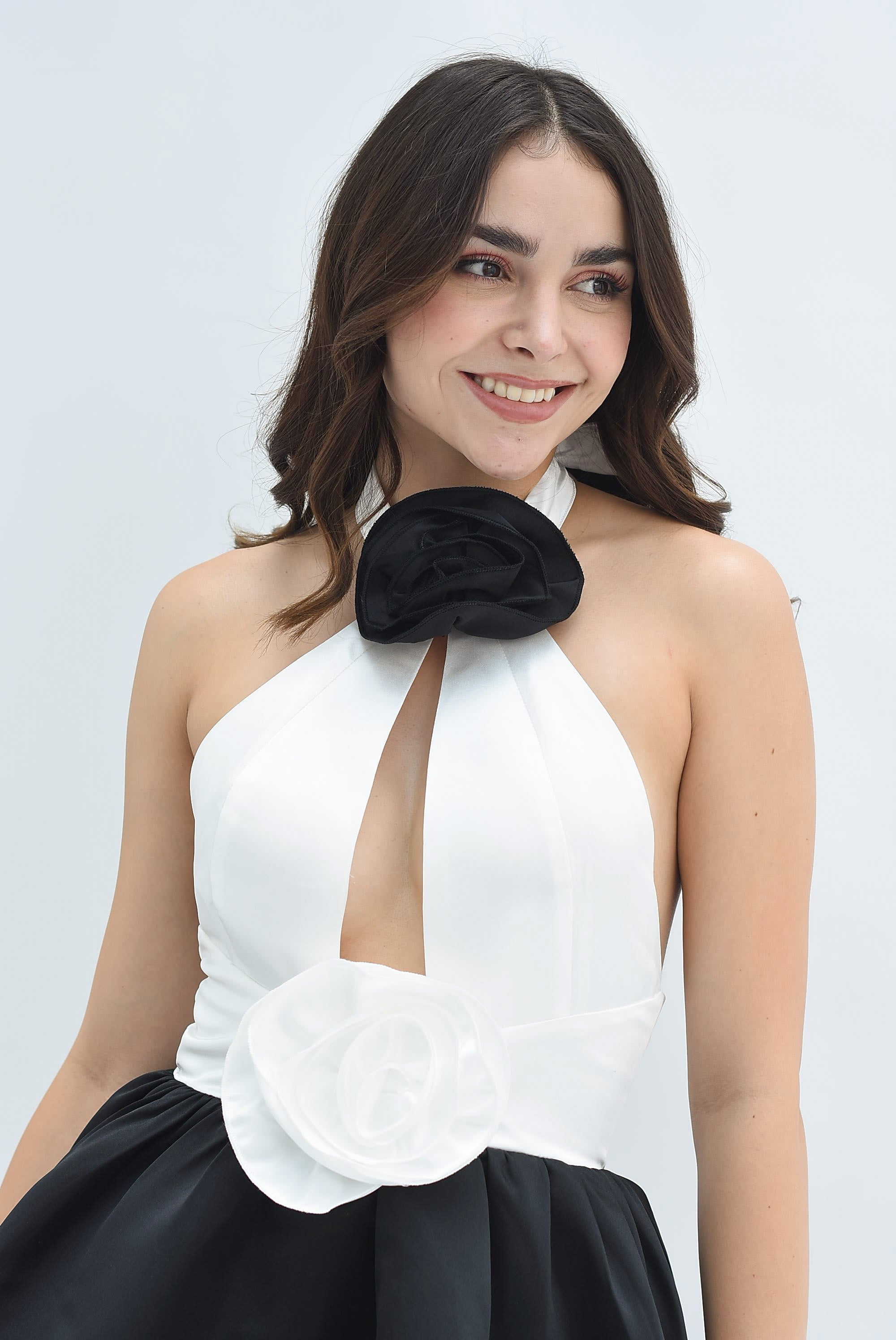 Vestido corto flores 3D Black & White