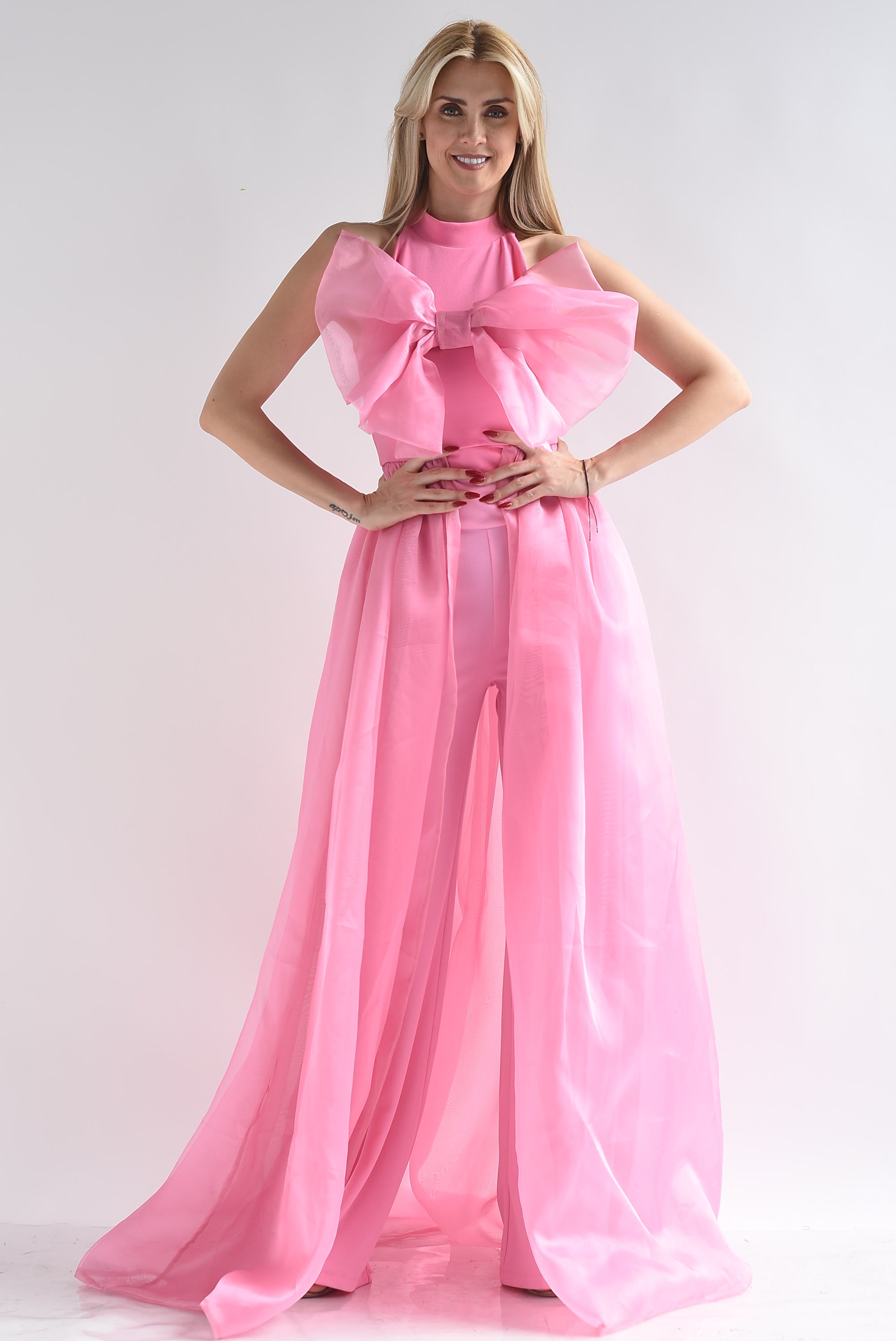 Maxiblusa halter moño y cauda