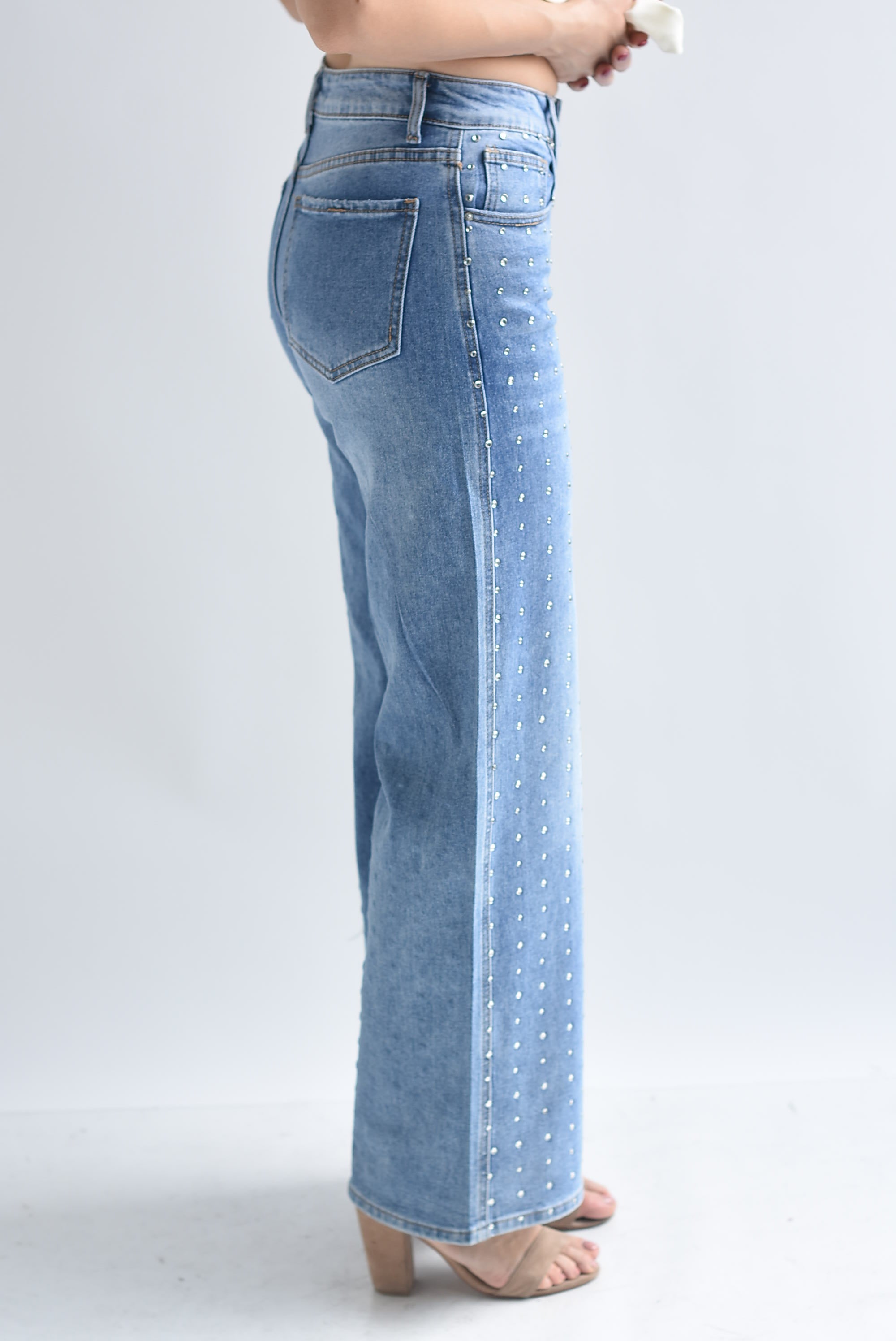 Jeans tachas brillos