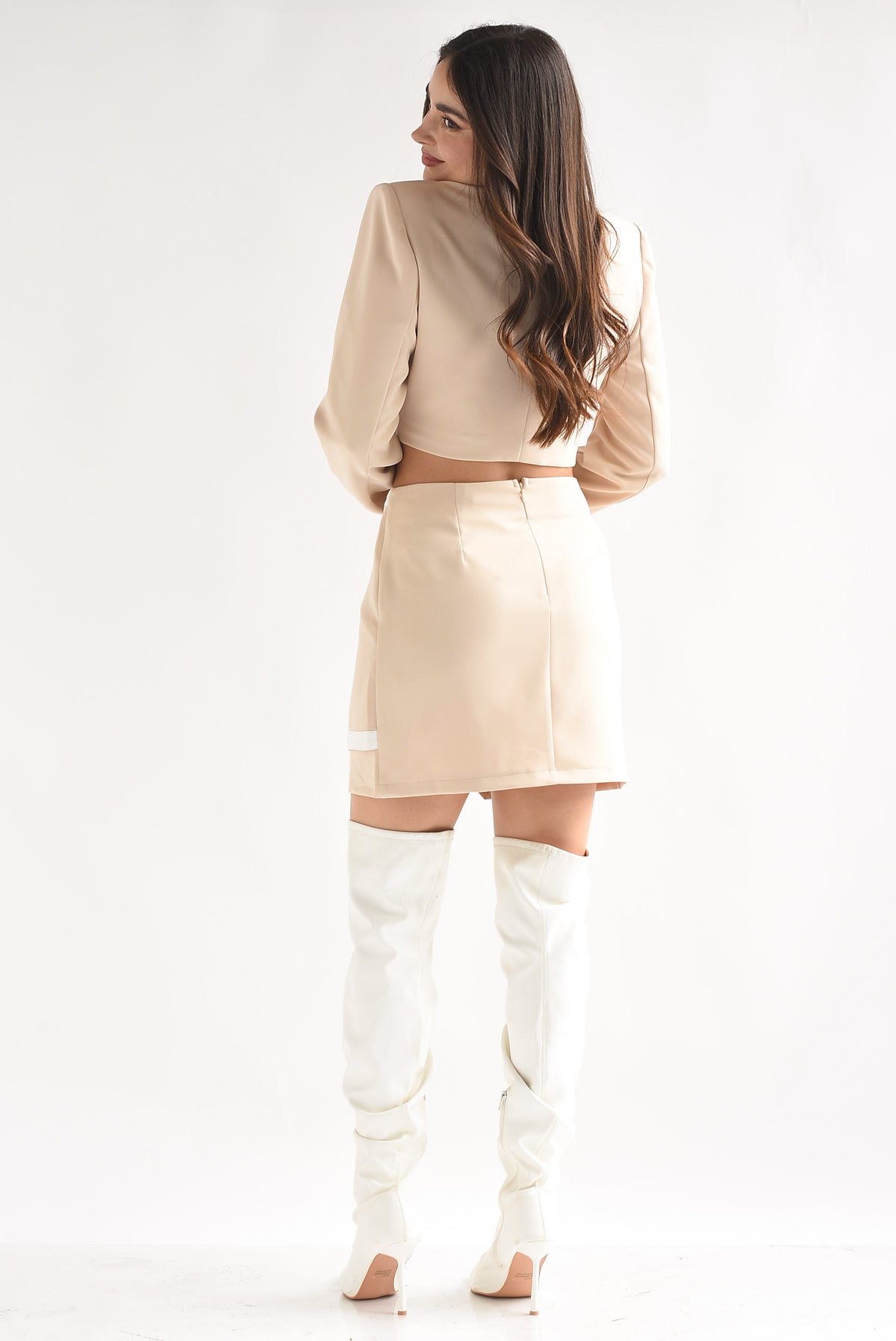 Set Falda mini y Blazer crop militar Beige
