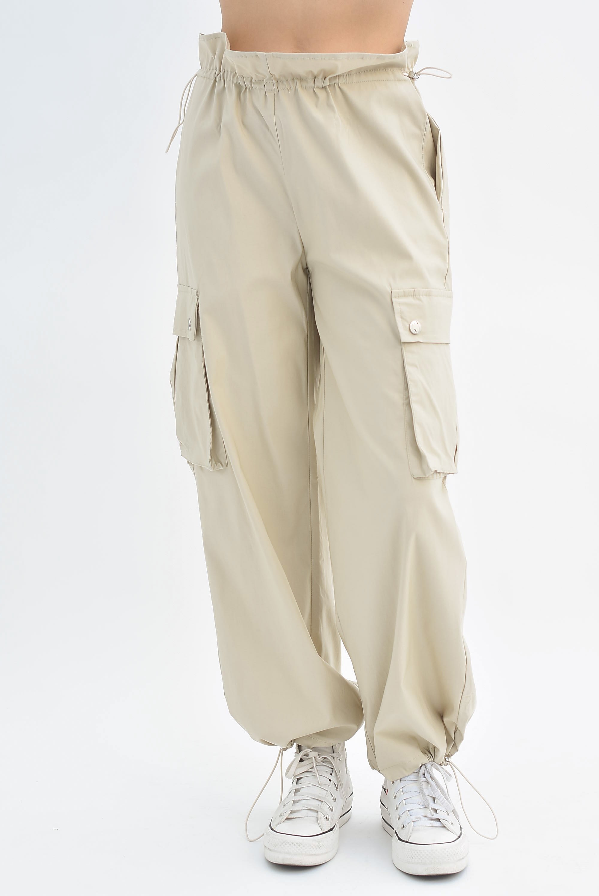 Pantalón parachute cargo Beige