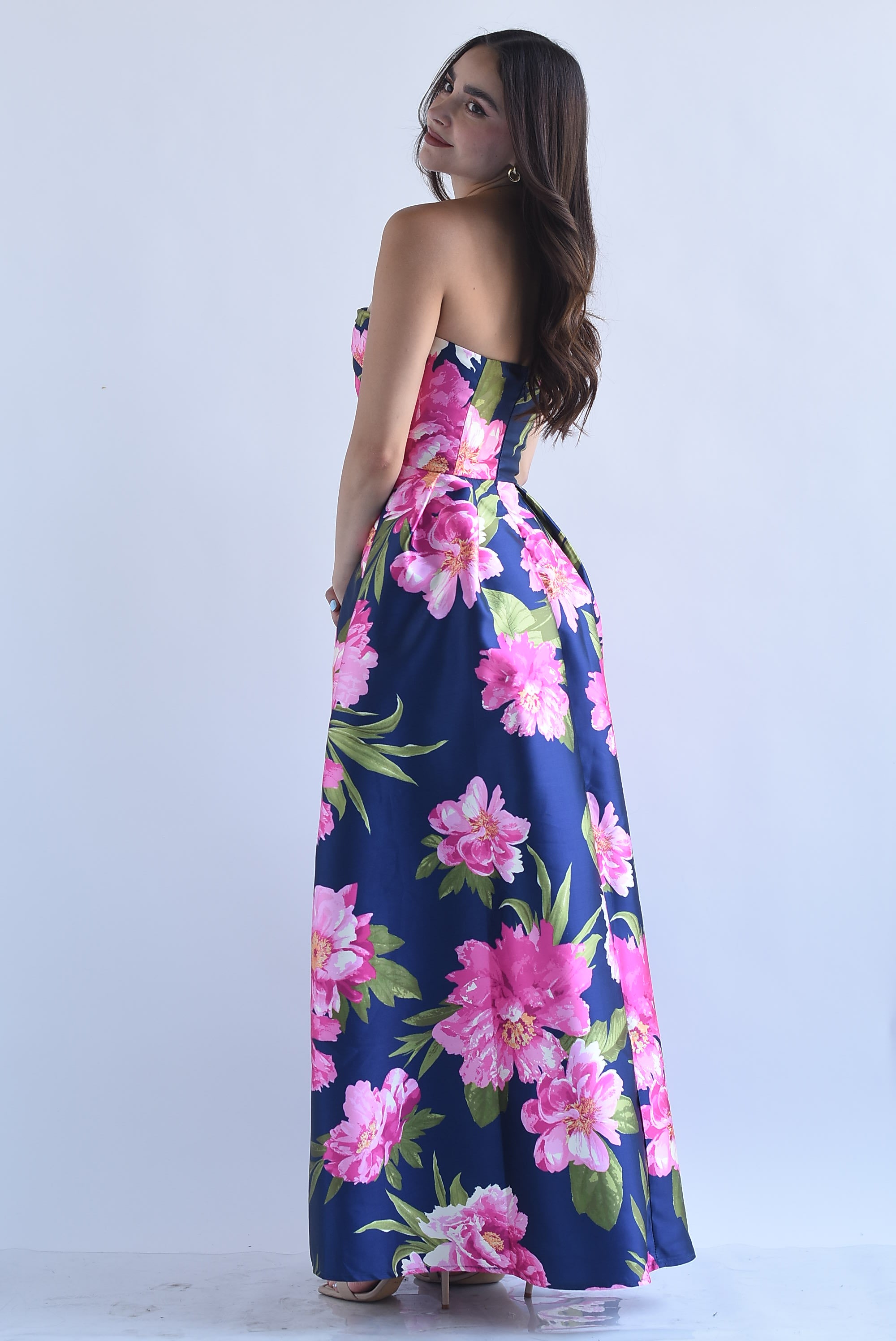 Vestido largo strapless peonías