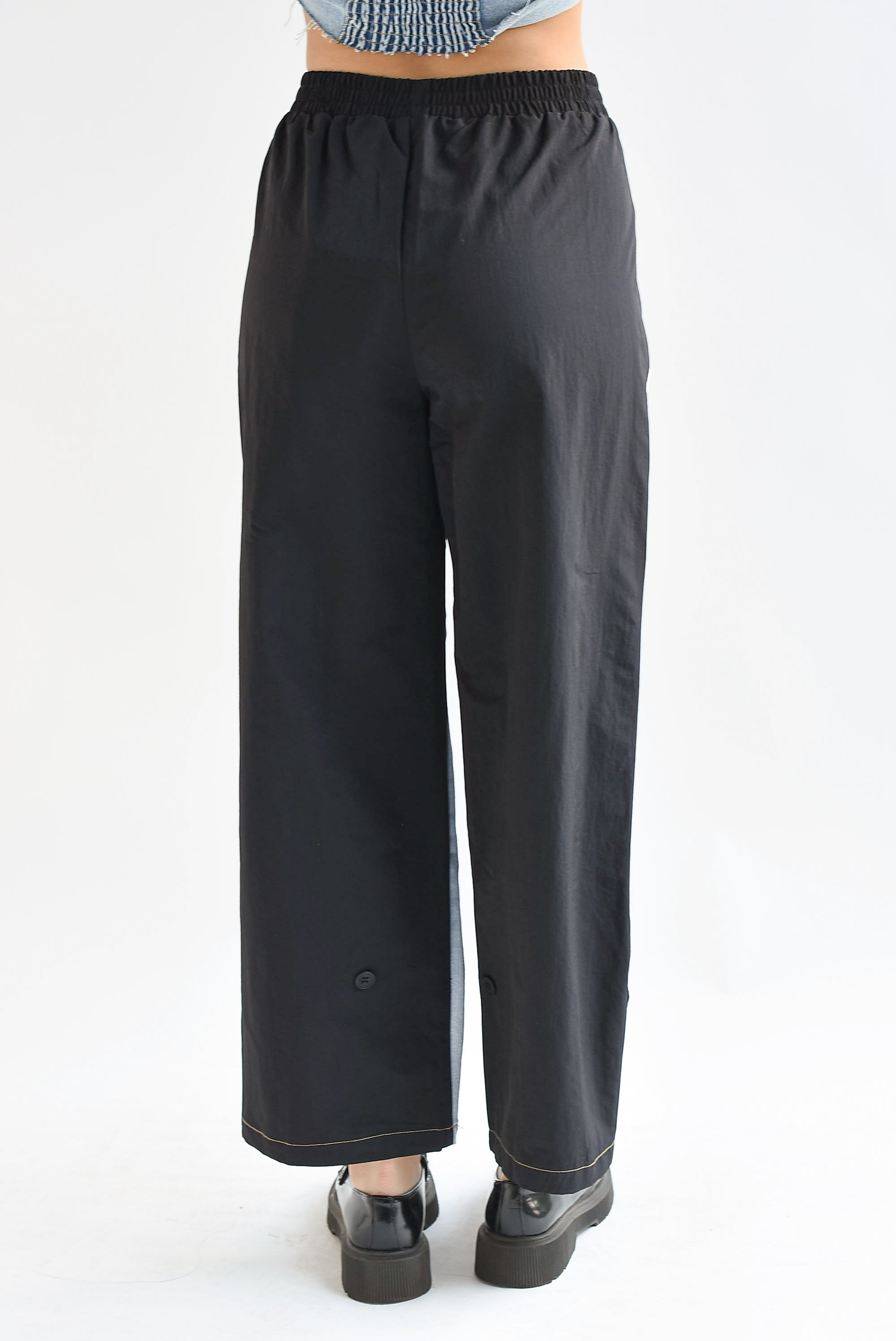 Pantalón parachute Negro con Denim