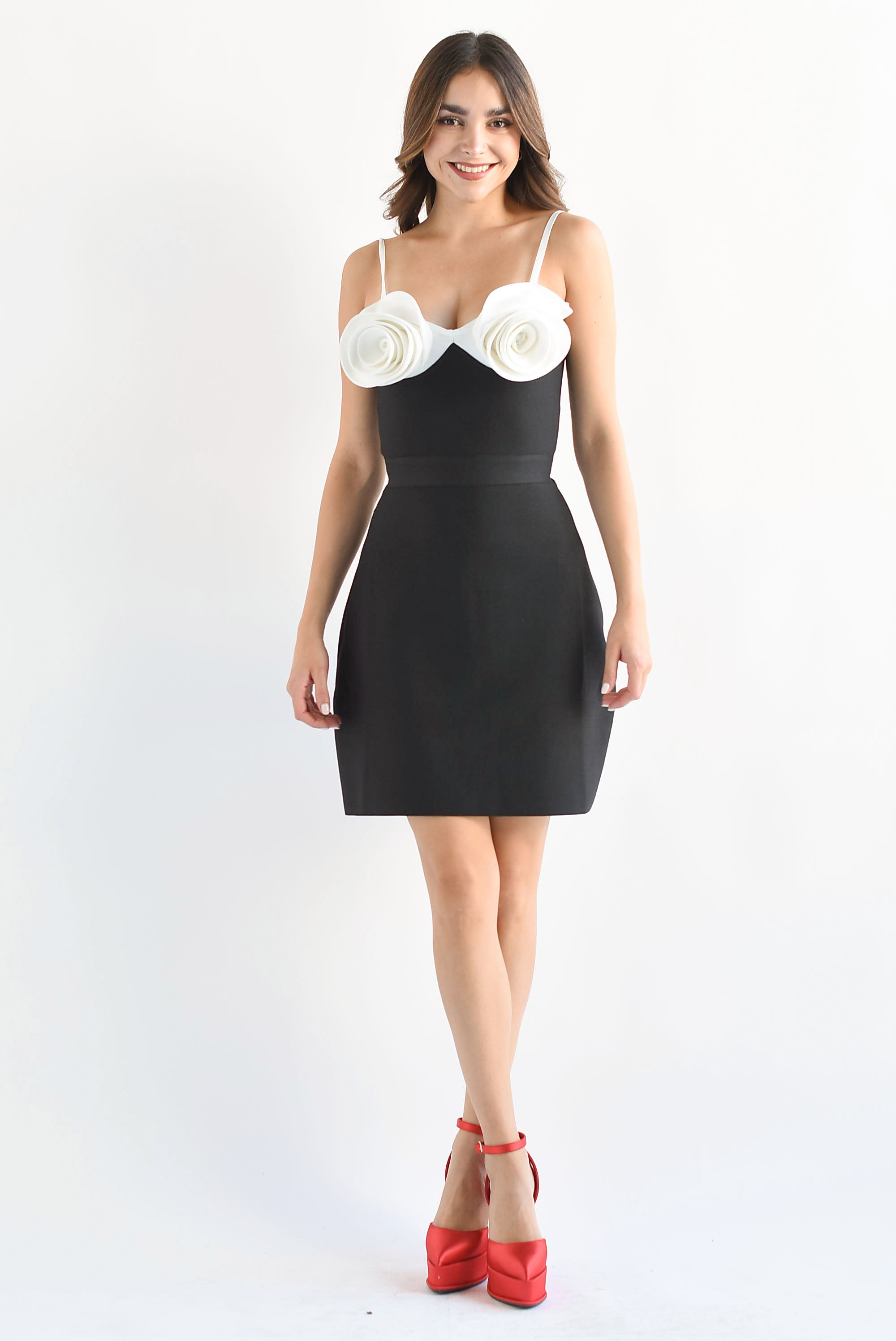 Vestido bandage camelias Negro