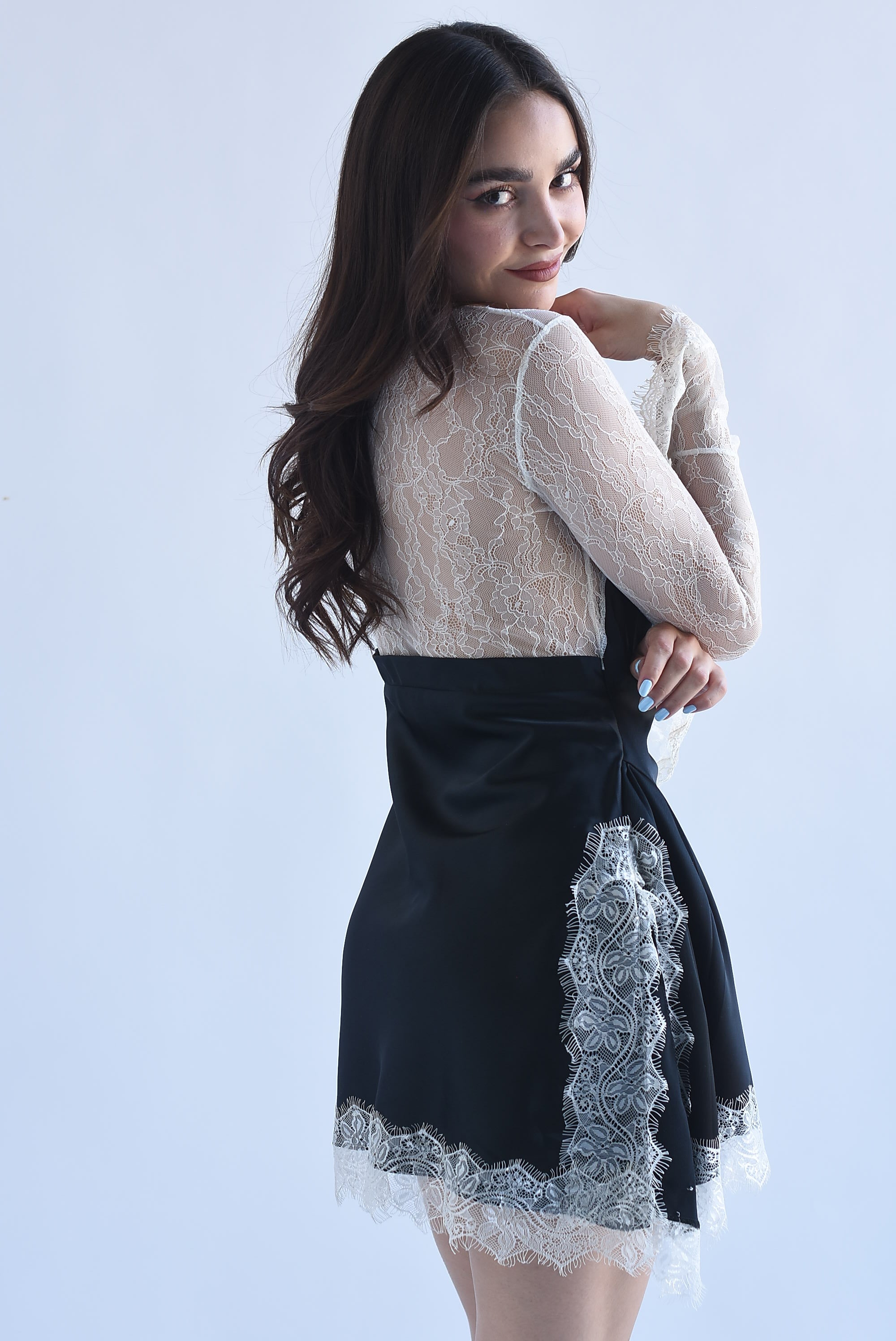 Vestido satín blusa encaje