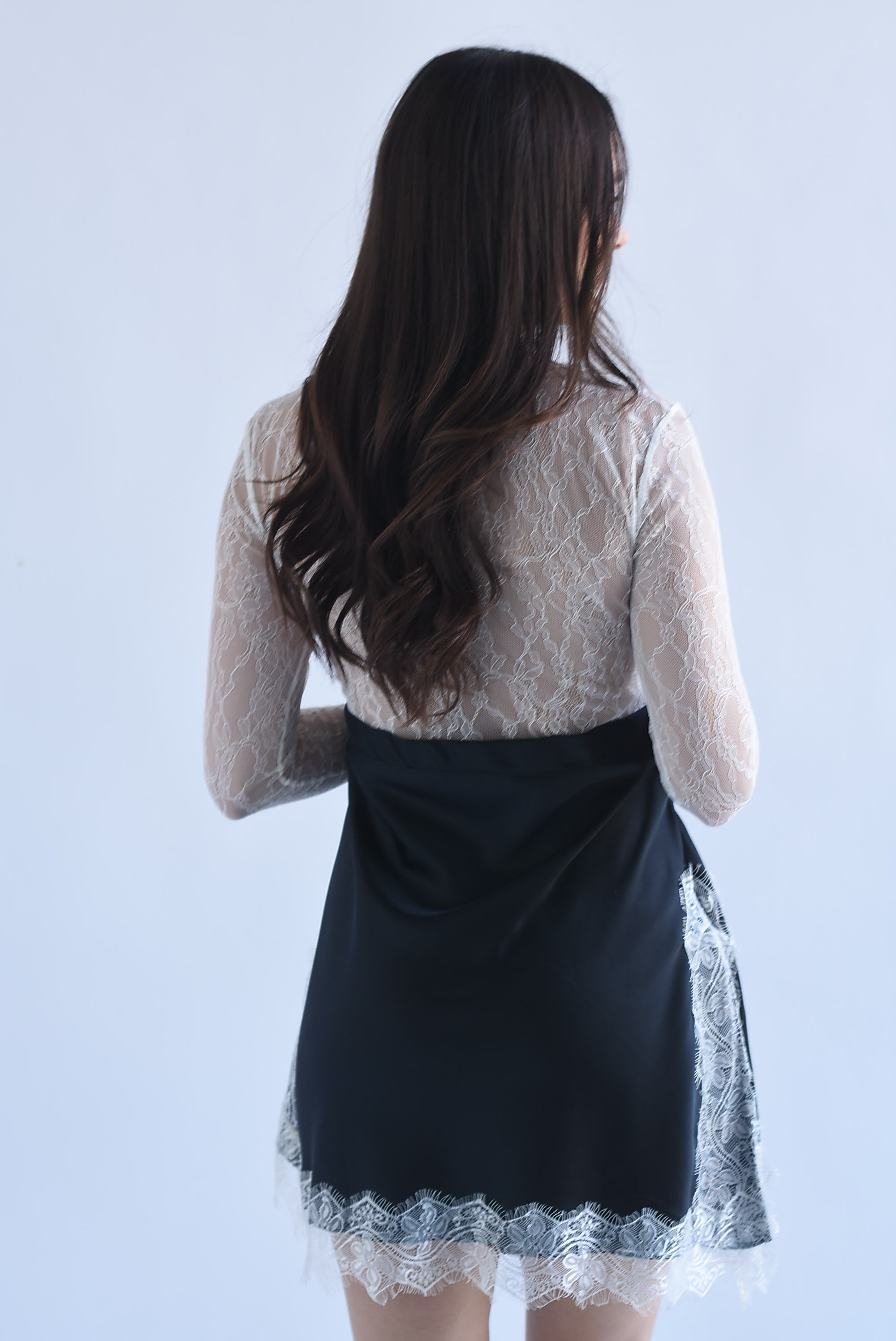 Vestido satín blusa encaje