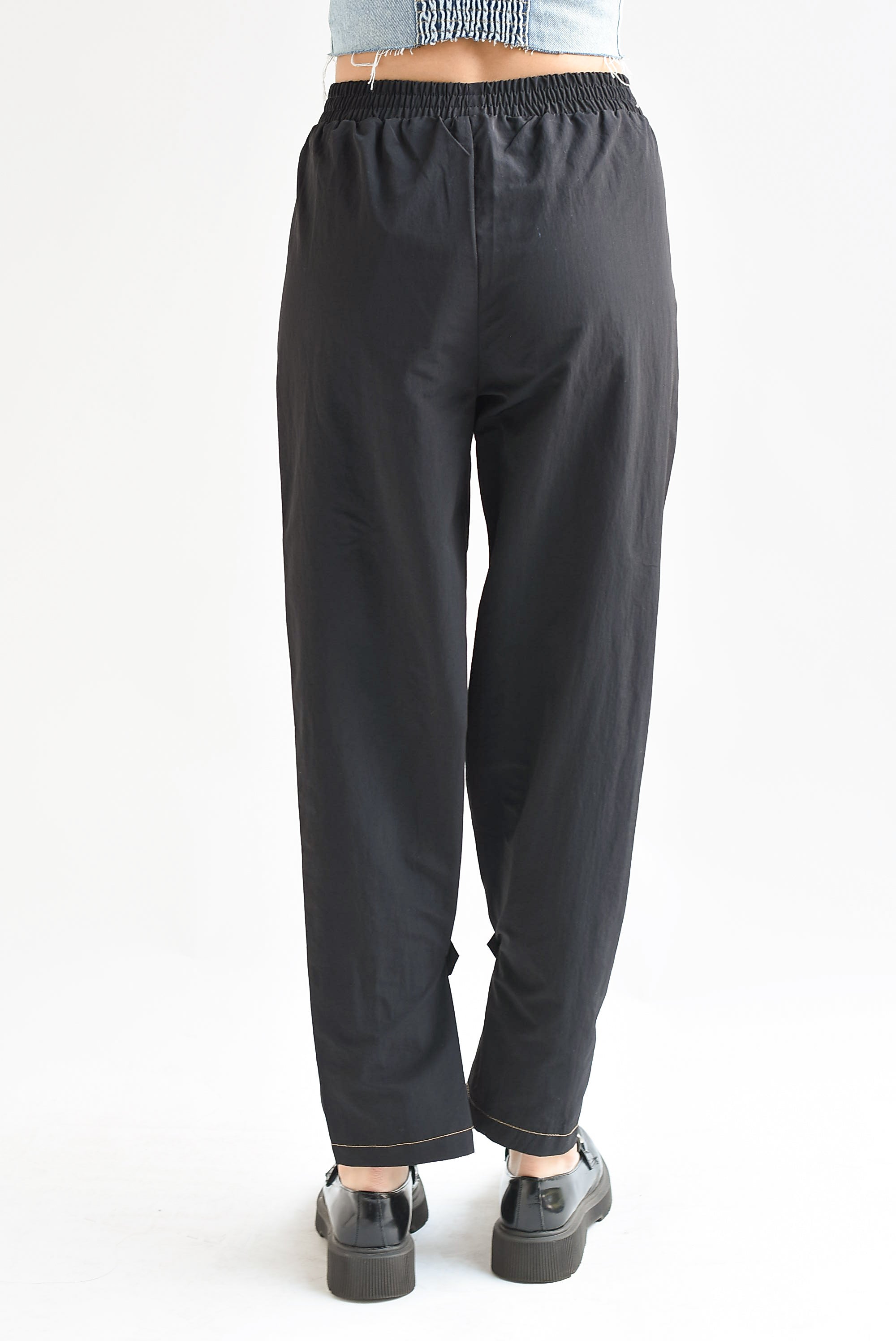 Pantalón parachute Negro con Denim