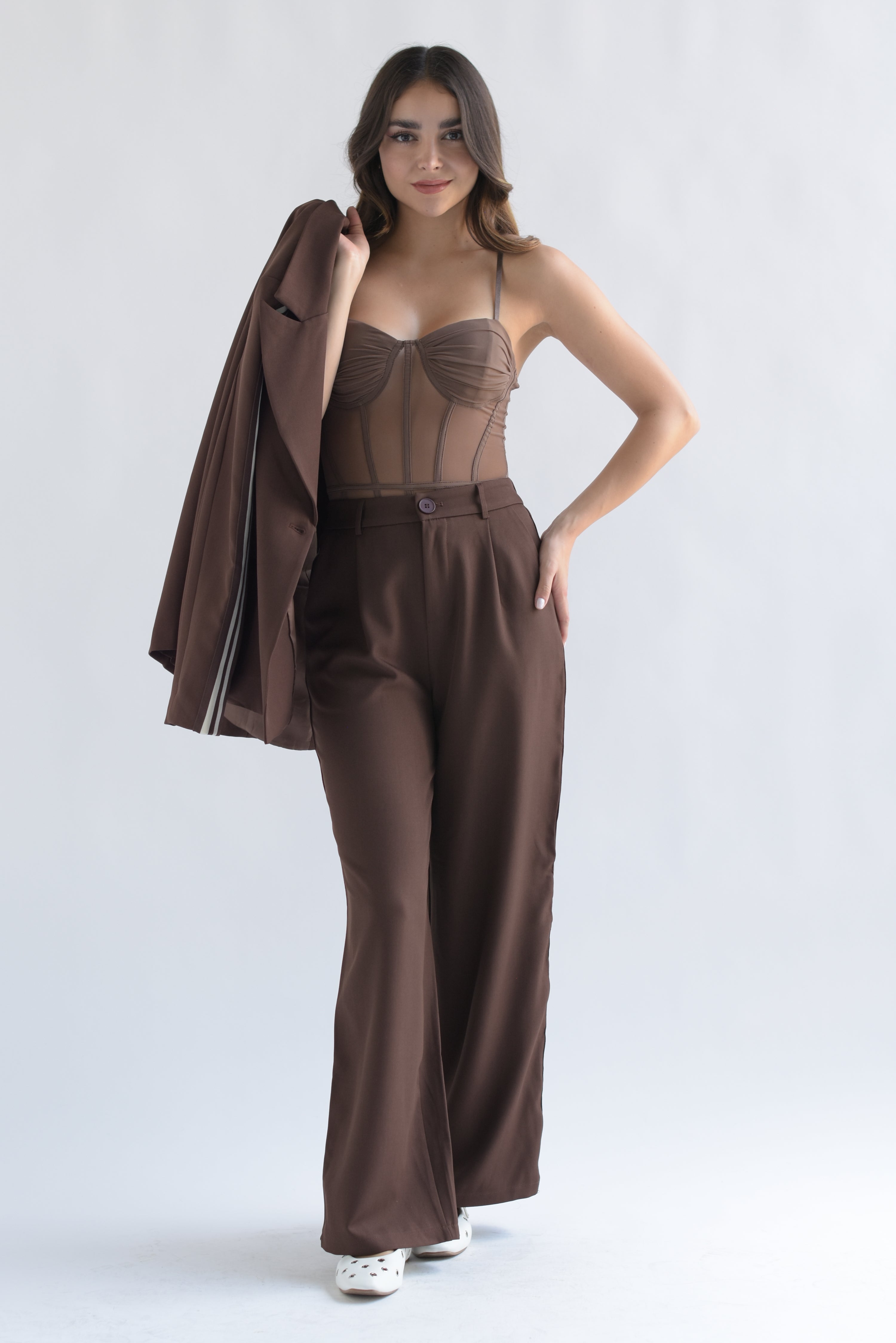 Set Pantalón y Blazer 3 líneas track Espresso