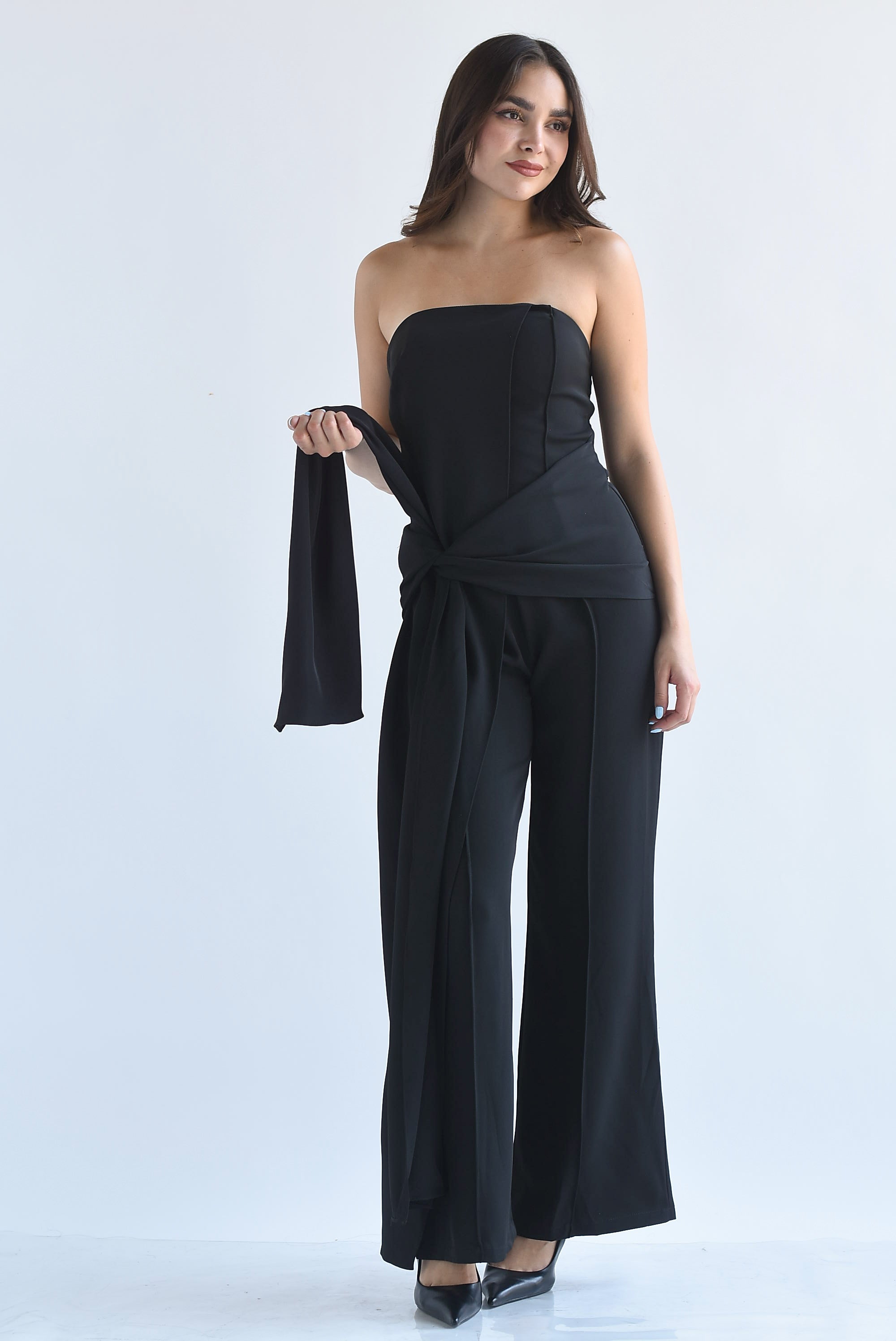 Jumpsuit strapless asimétrico cintas