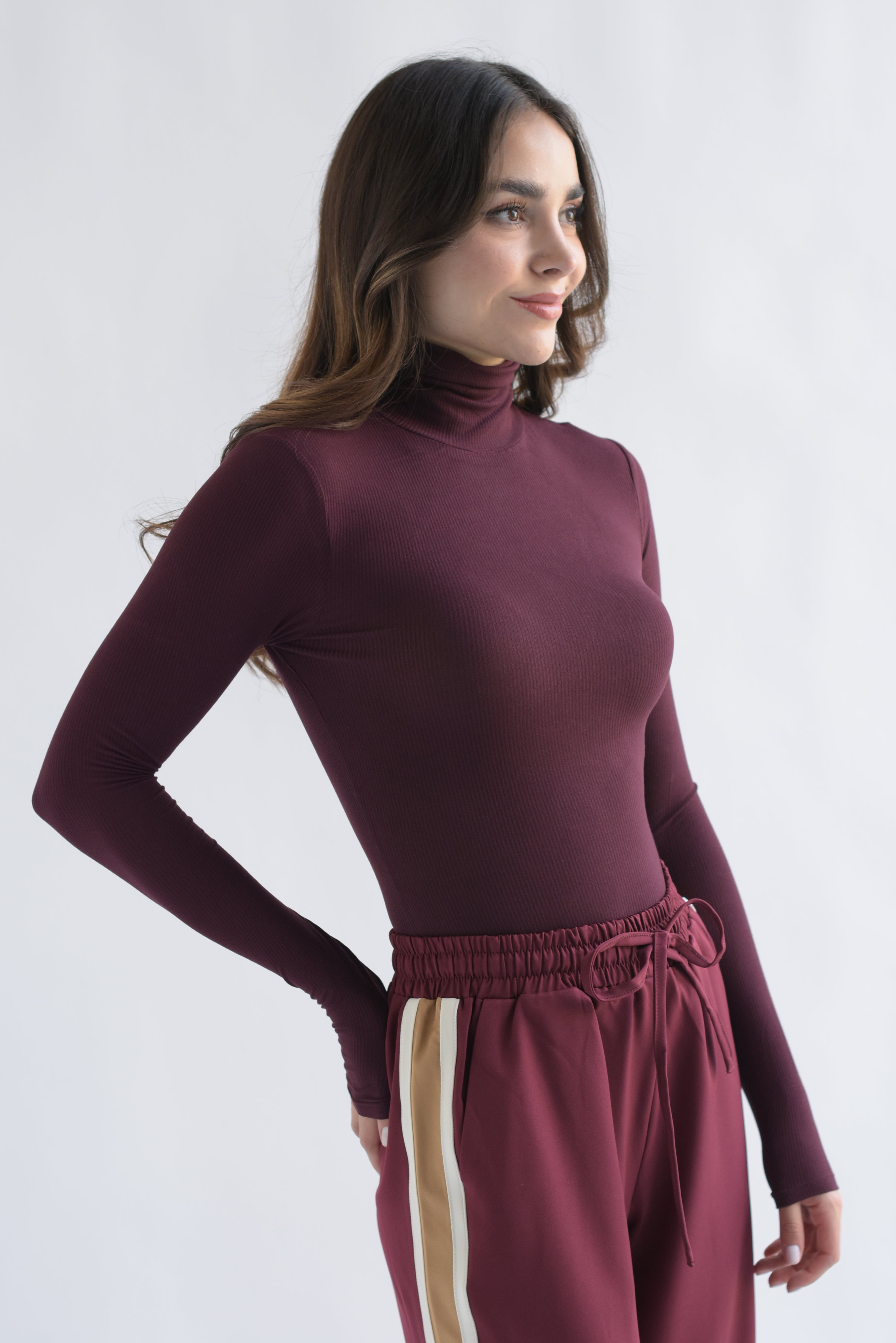 Body manga larga cuello alto Vino