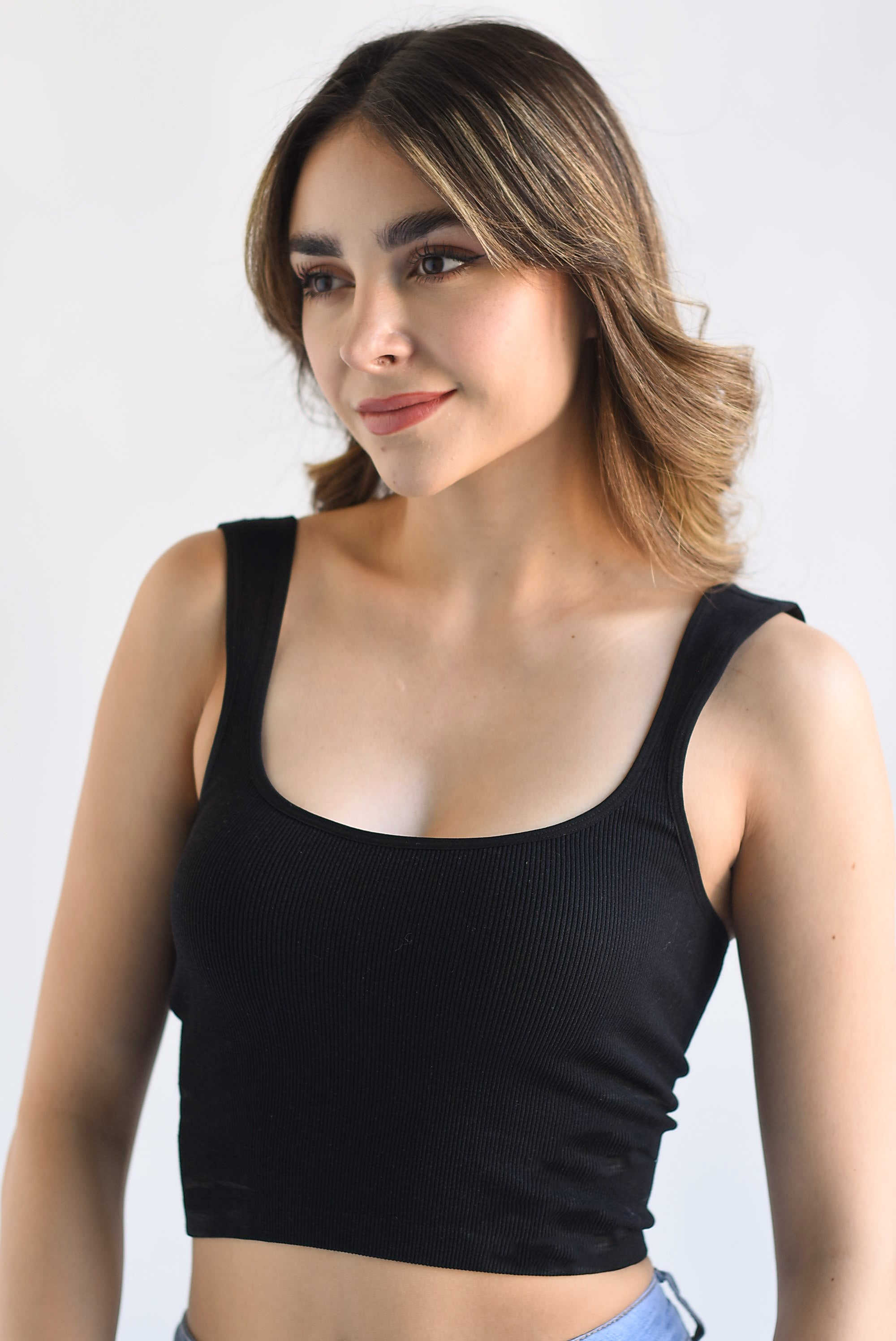 Top tirante grueso espalda en V Negro