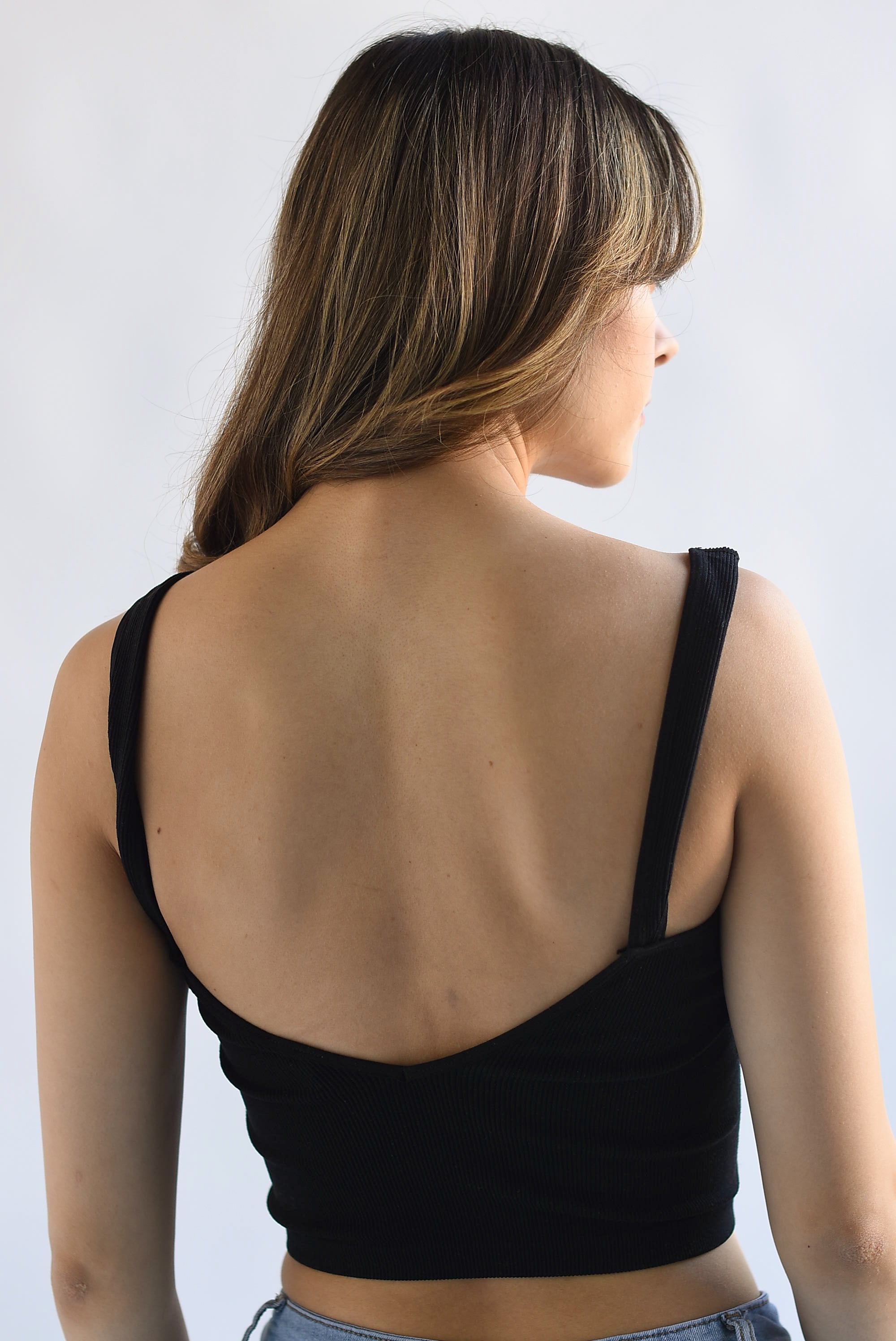 Top tirante grueso espalda en V Negro