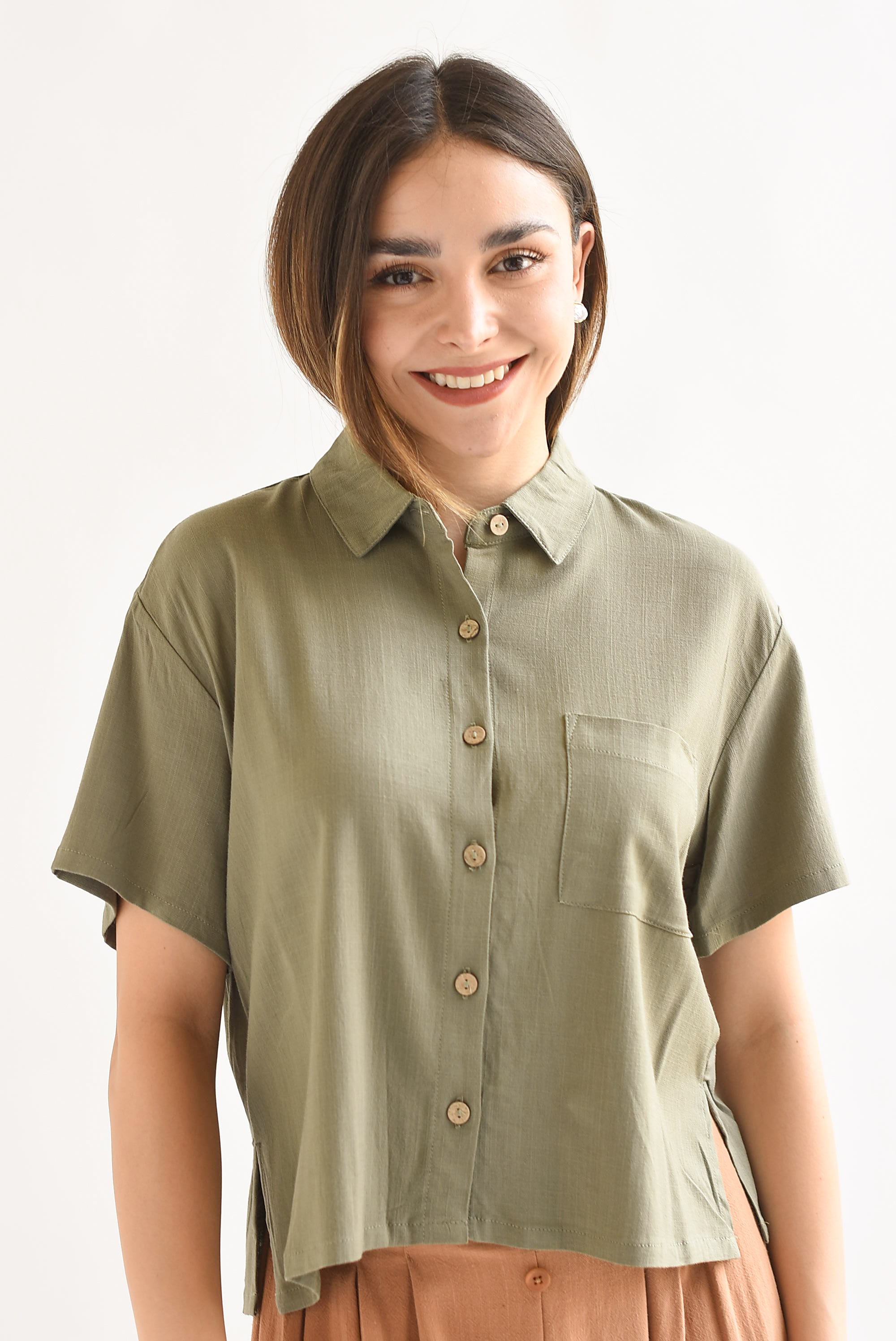 Camisa manga corta tipo lino Verde Olivo