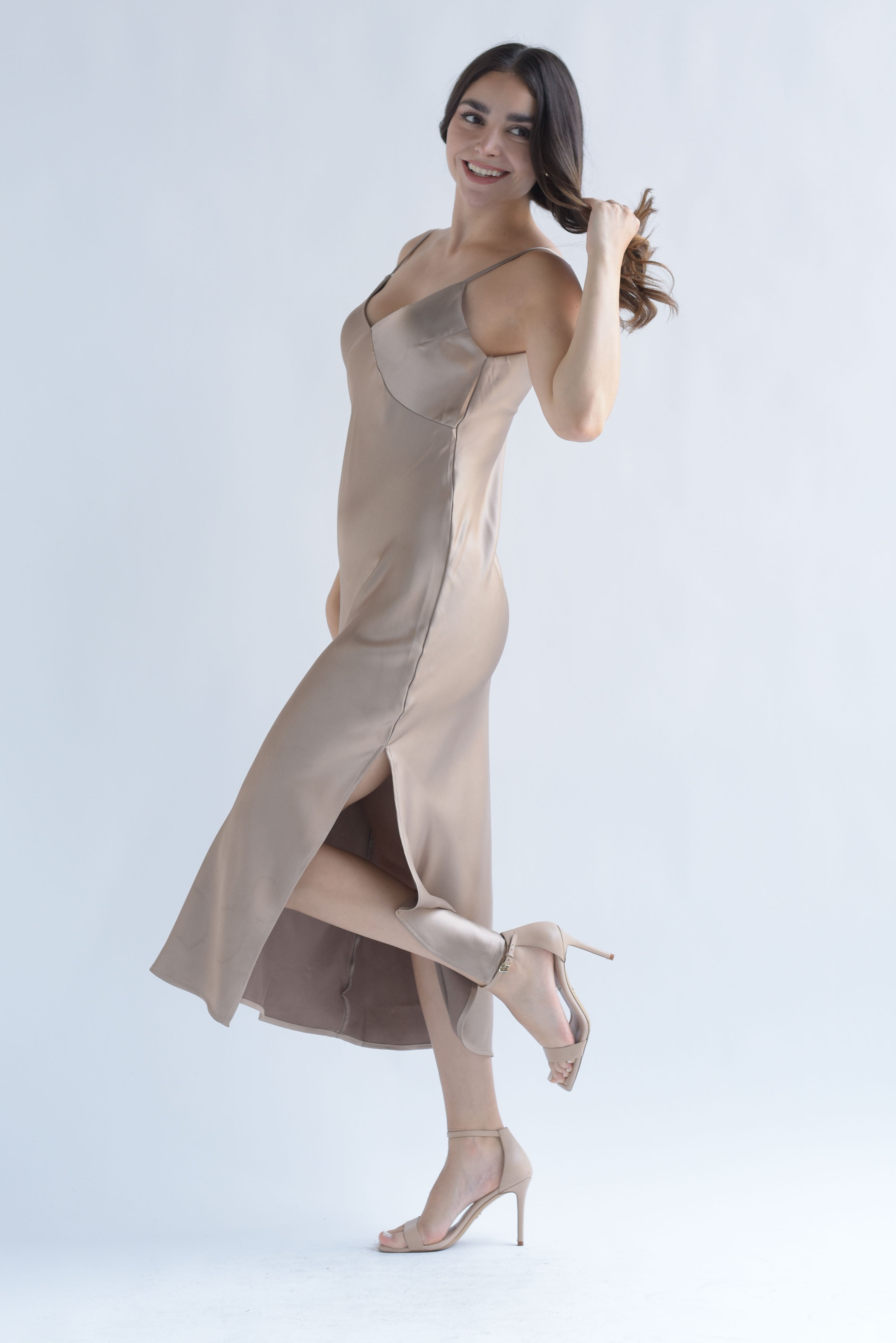 Vestido midi lencero Champagne