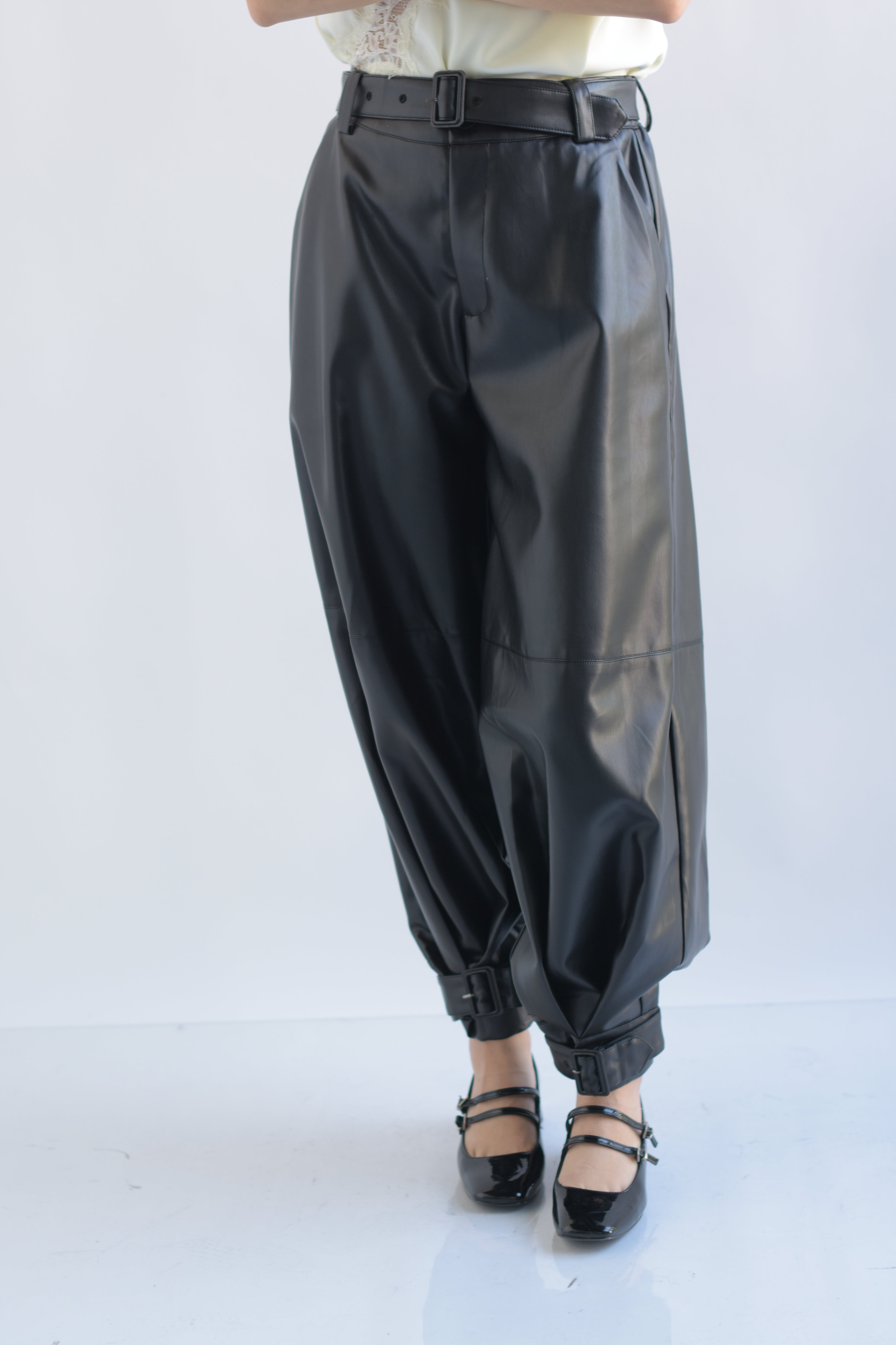 Pantalón globo vinipiel Negro