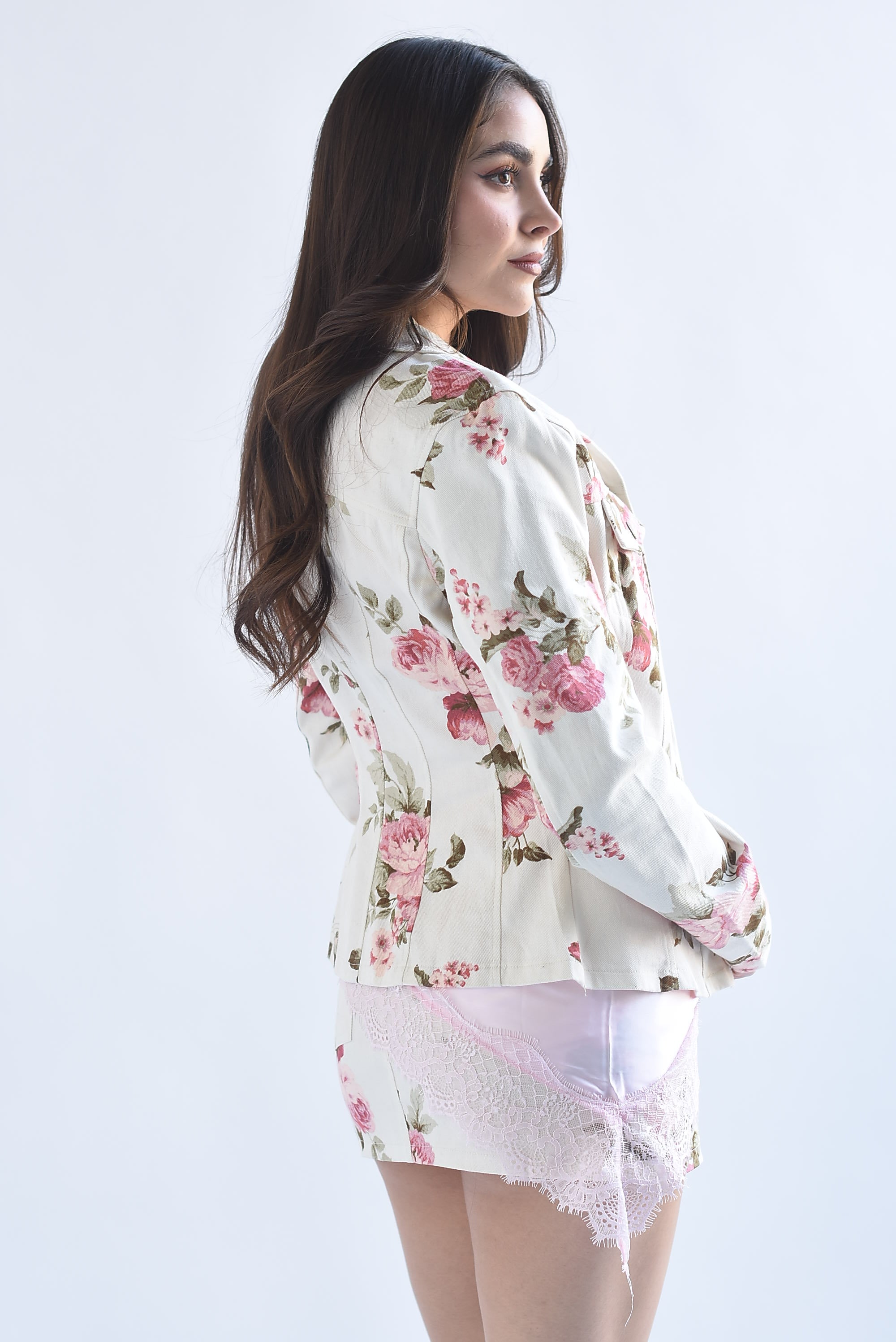 Set Chamarra peplum y Falda corta Denim flores