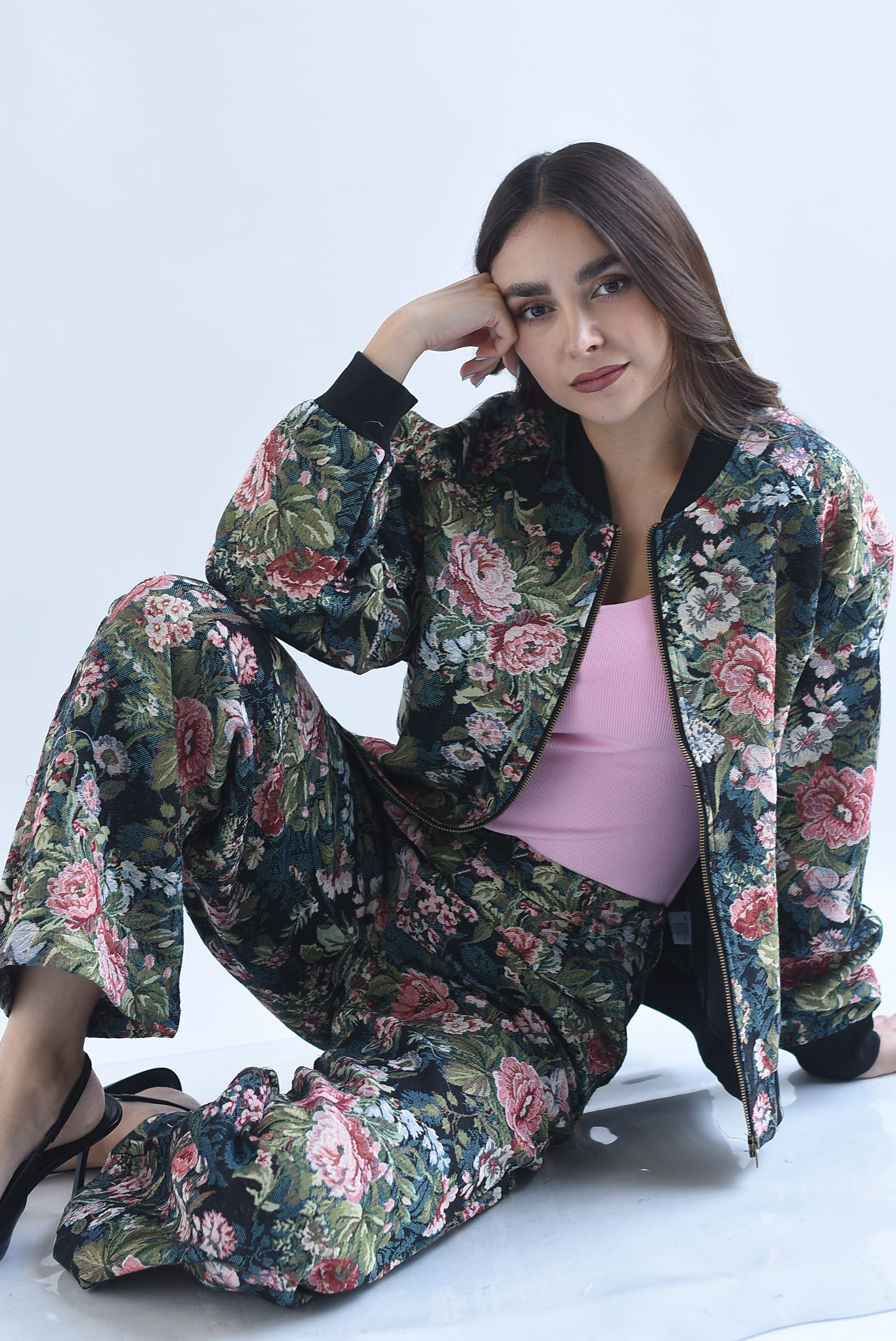 Set Pantalón y Chamarra tapiz flores