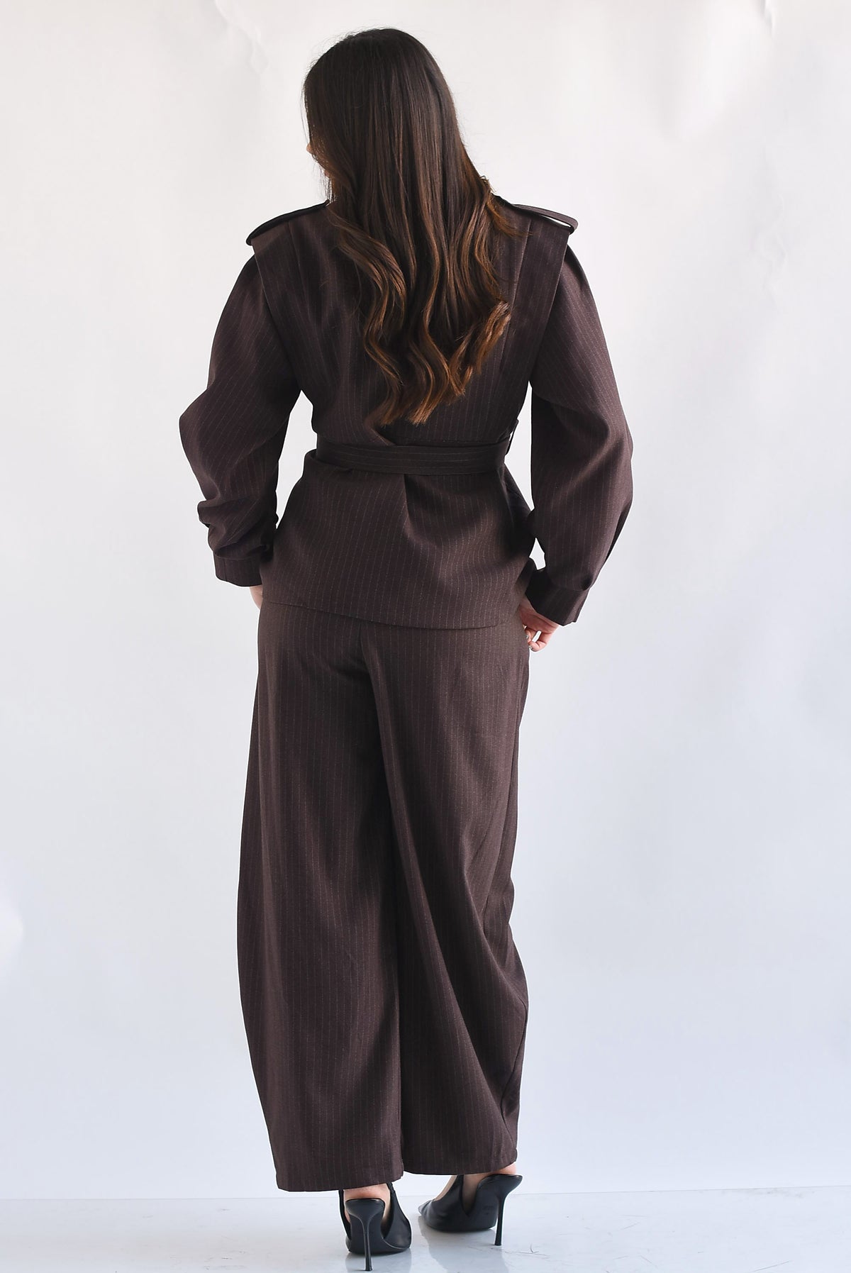 Set Pantalón barrel y Chamarra línea diplomática
