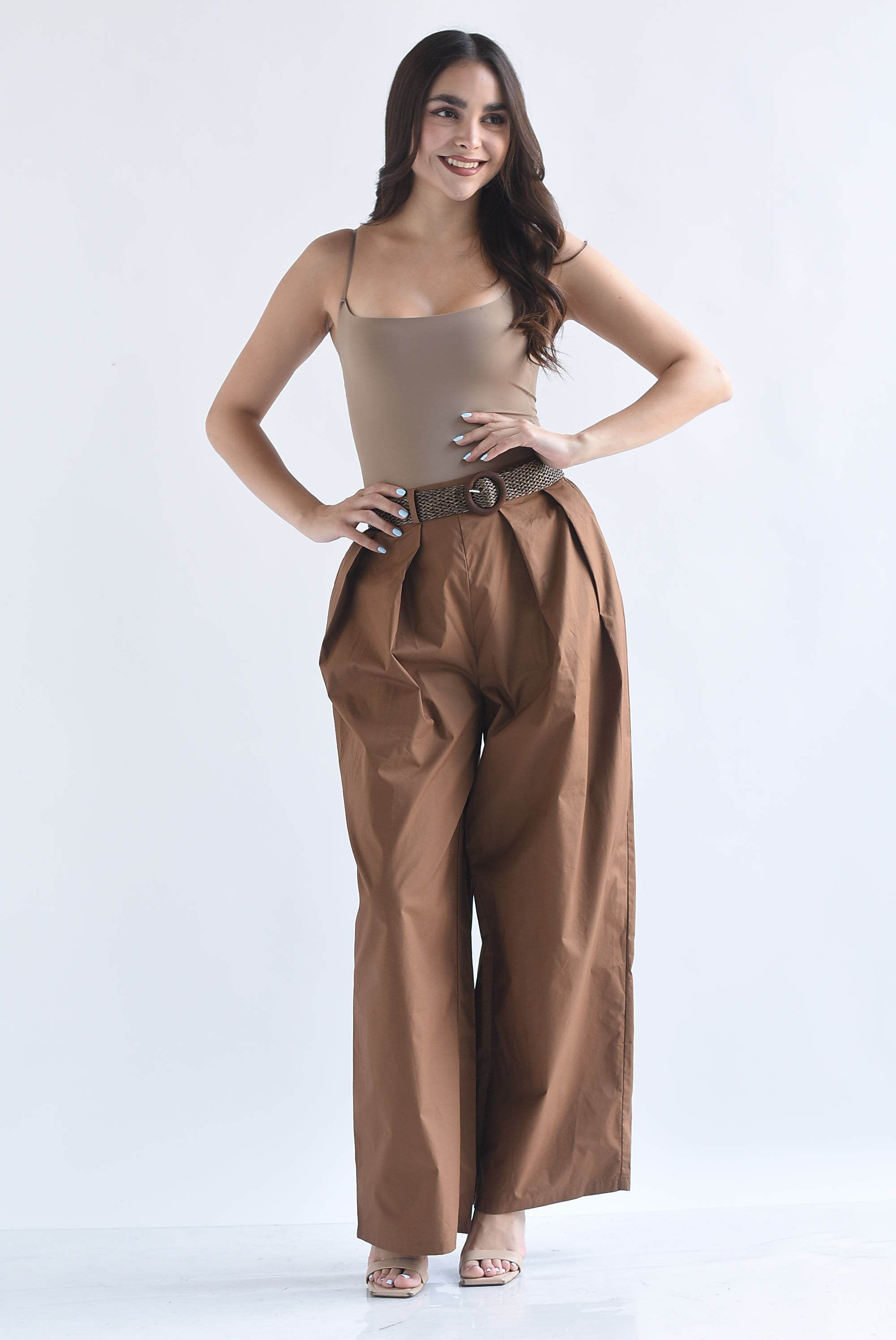 Pantalón wide leg pinzas cinturón