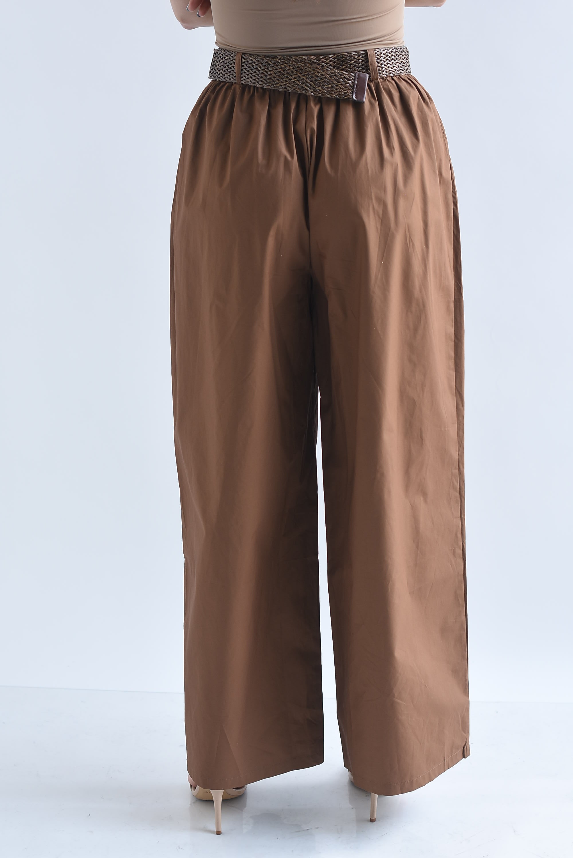 Pantalón wide leg pinzas cinturón