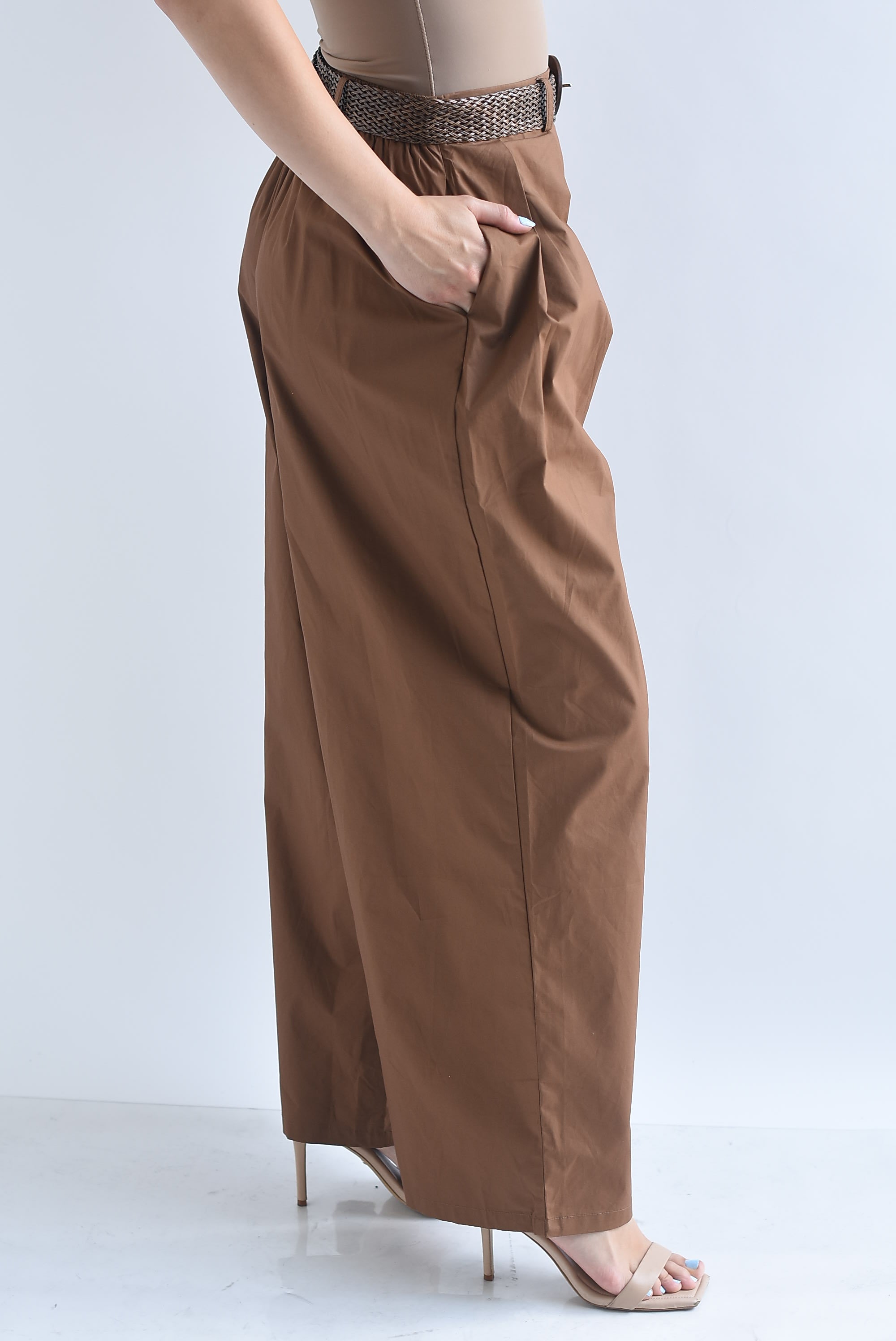 Pantalón wide leg pinzas cinturón