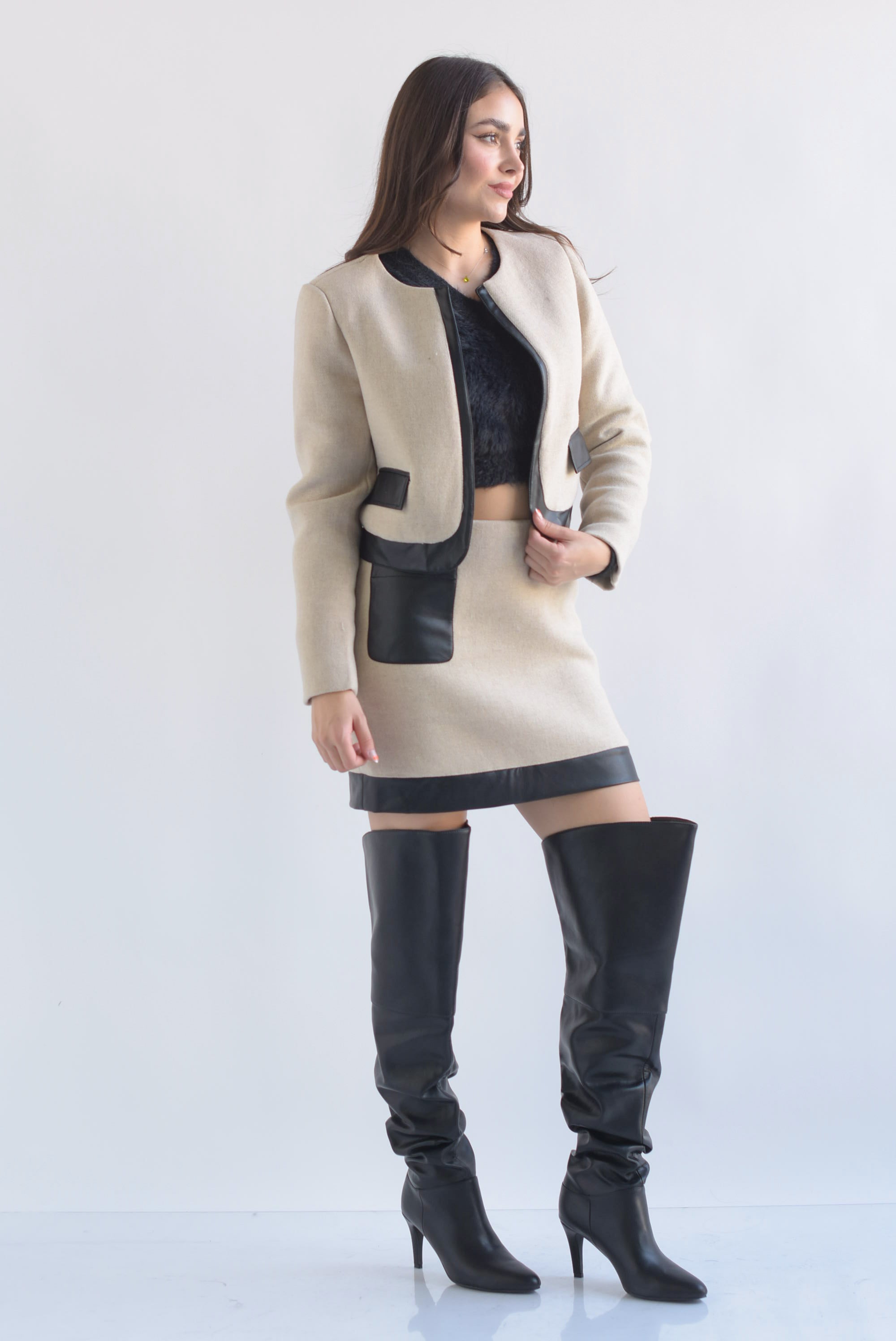 Set Falda y Blazer filos vinipiel