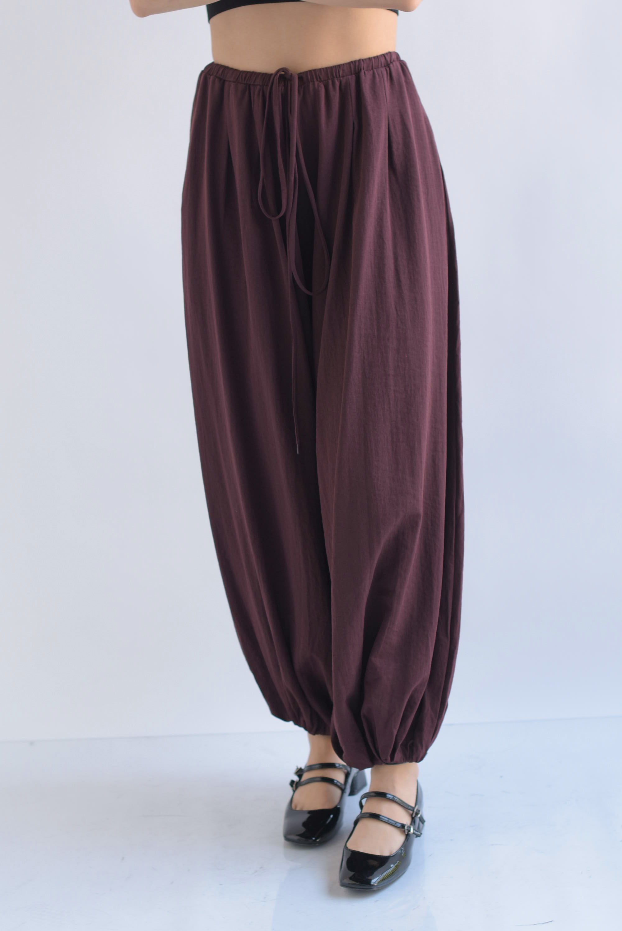 Pantalón globo jareta pinzas Café