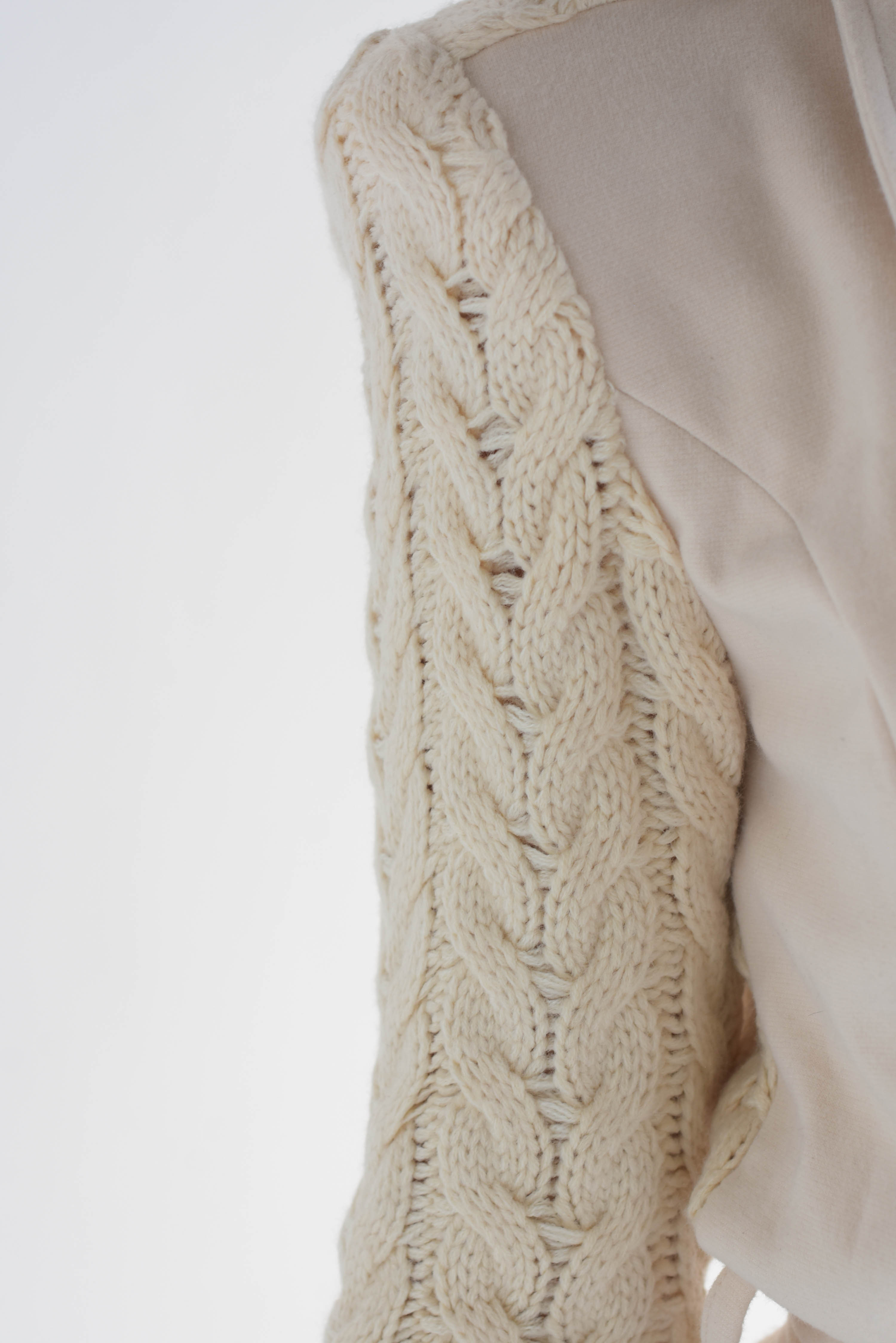 Abrigo mangas y espalda tejido Ivory