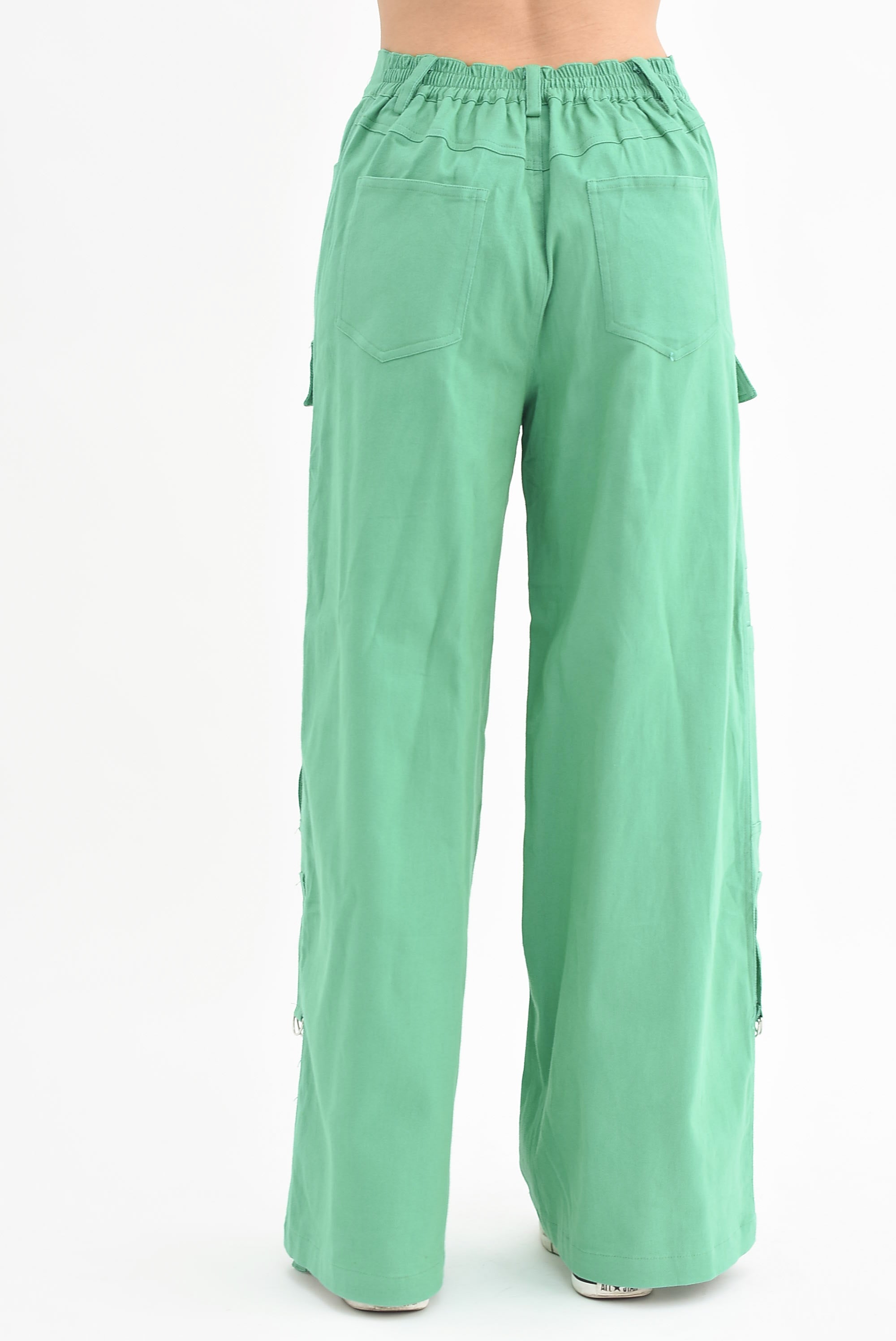 Pantalón pierna ancha cargo Verde