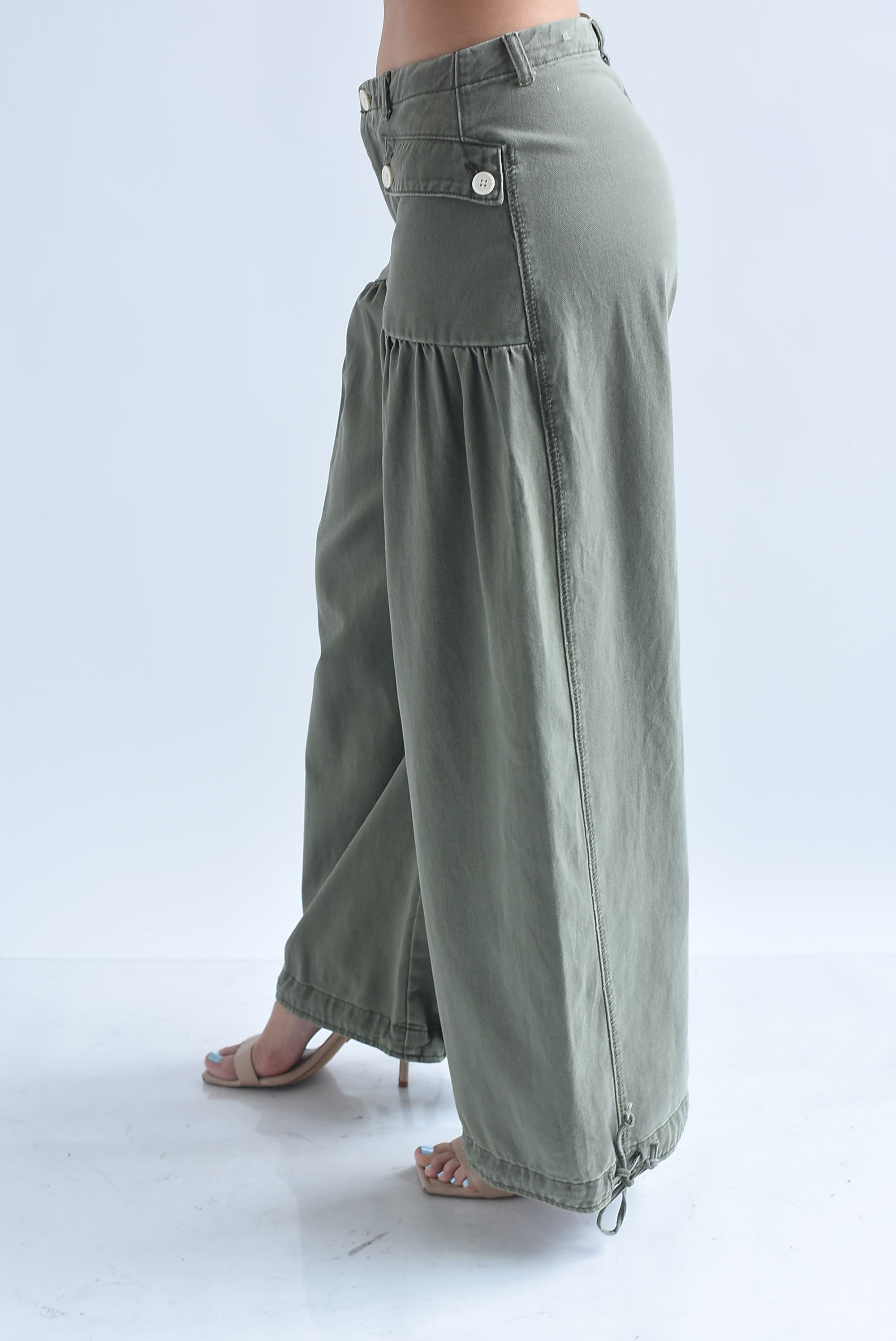 Pantalón globo bolsillos cargo Denim