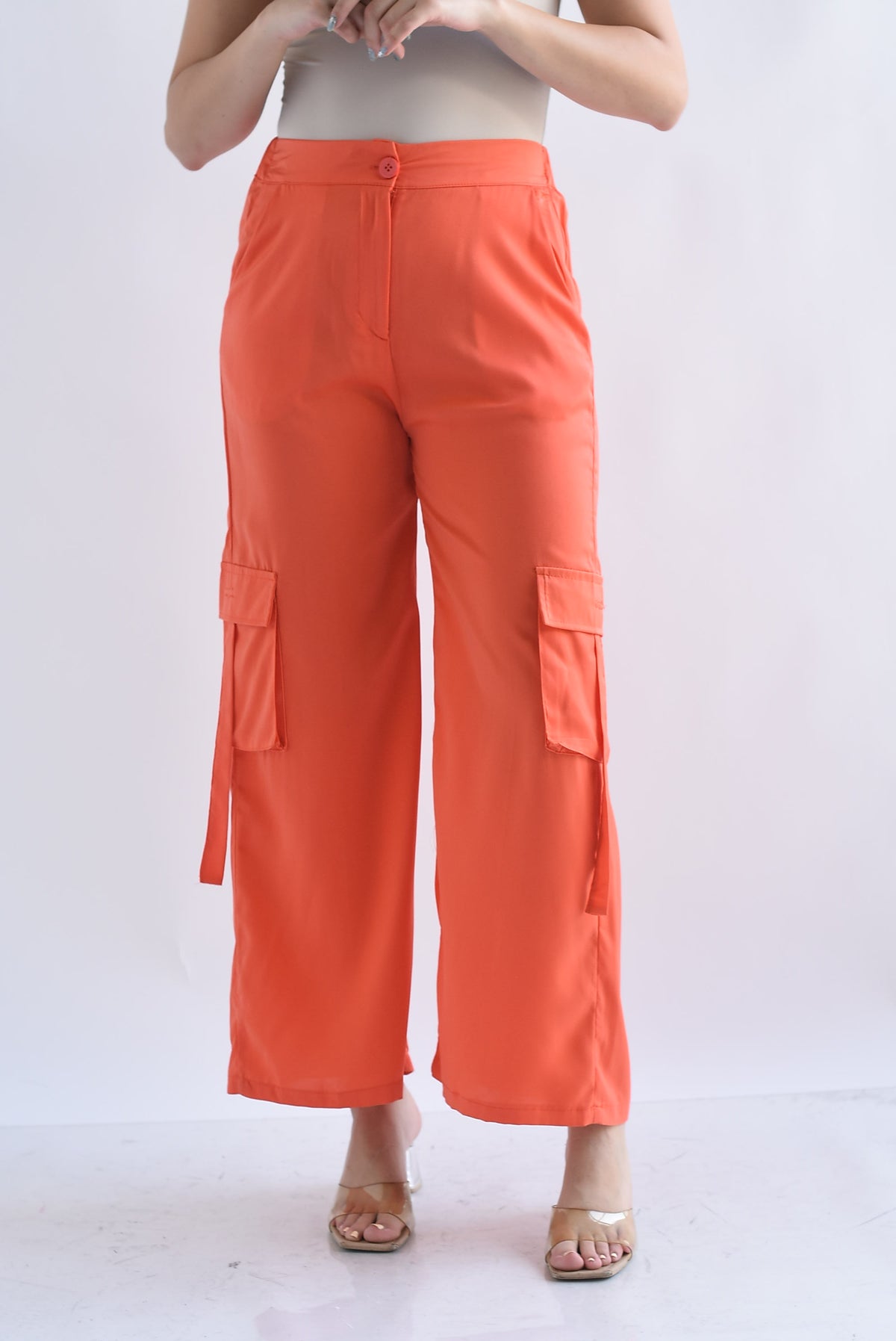 Pantalón pierna ancha satín cargo Naranja