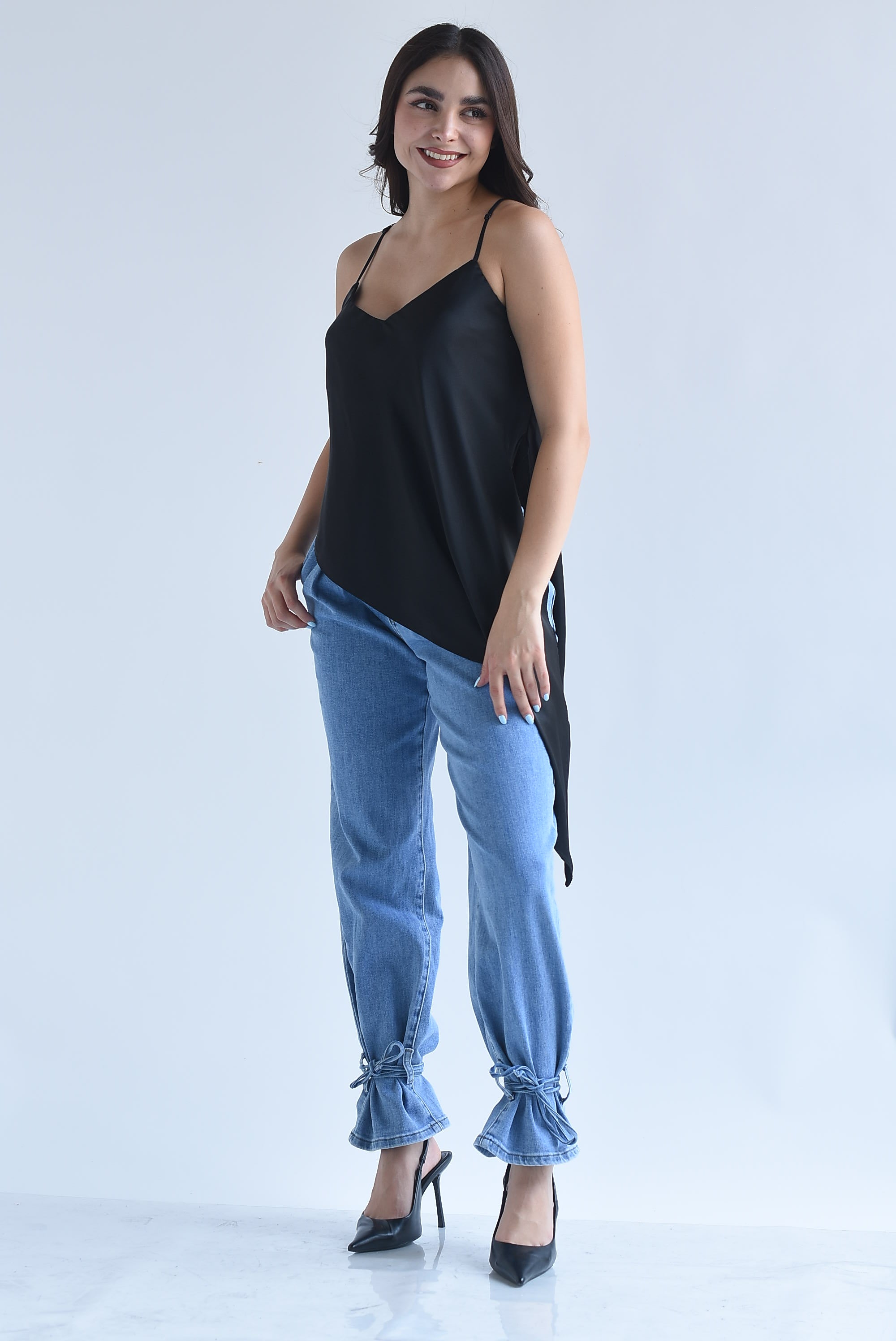 Pantalón globo tobillos cintas Denim