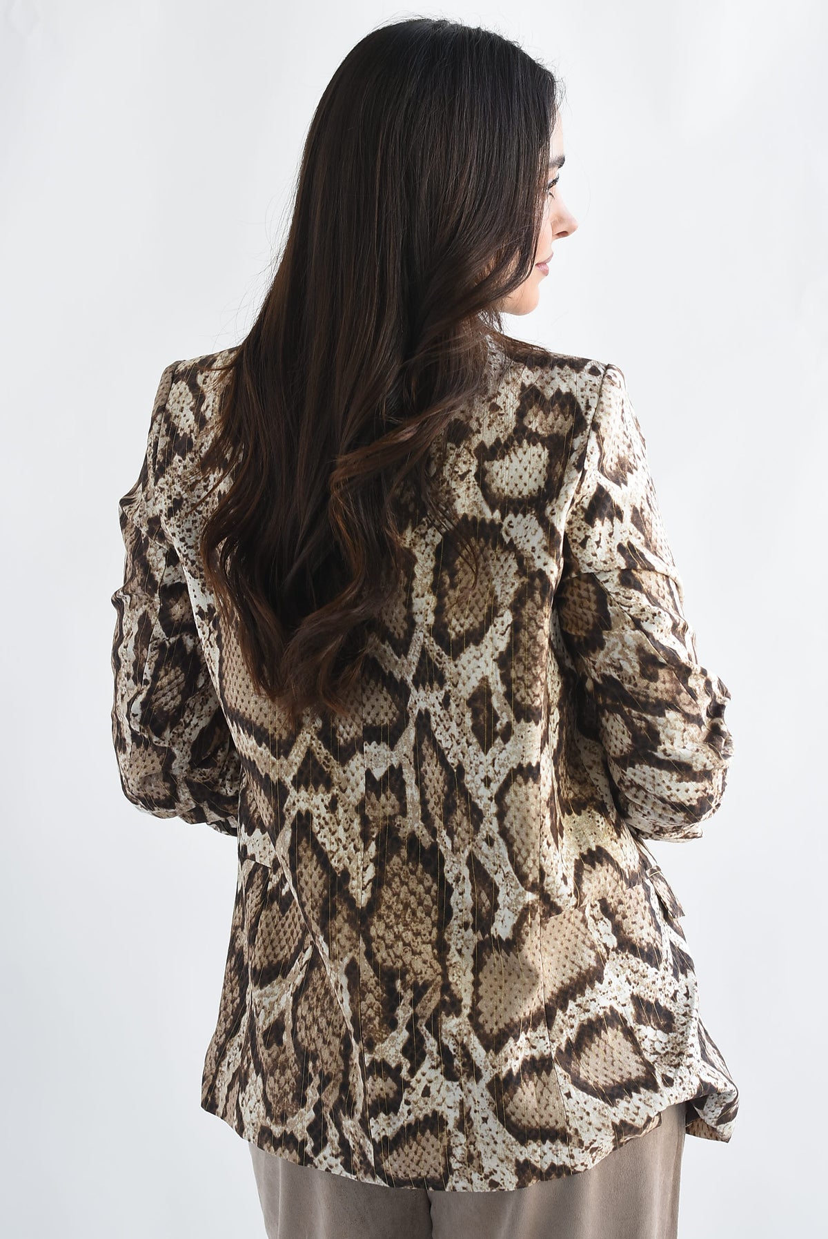 Blazer manga 3/4 fruncida snake print