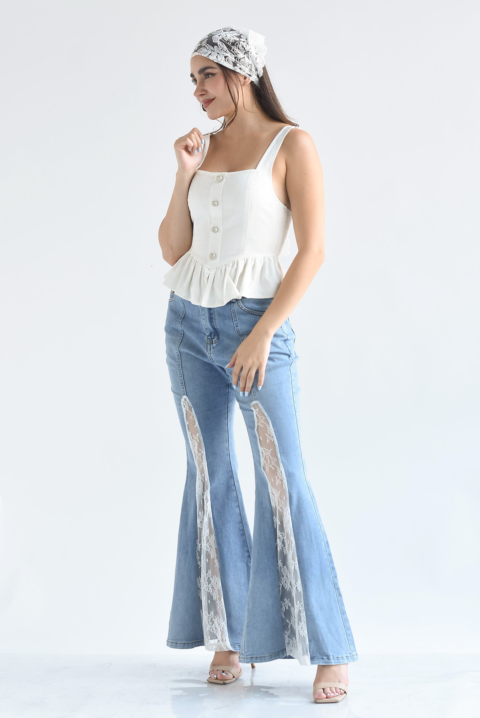 Jeans campana encaje y pareo