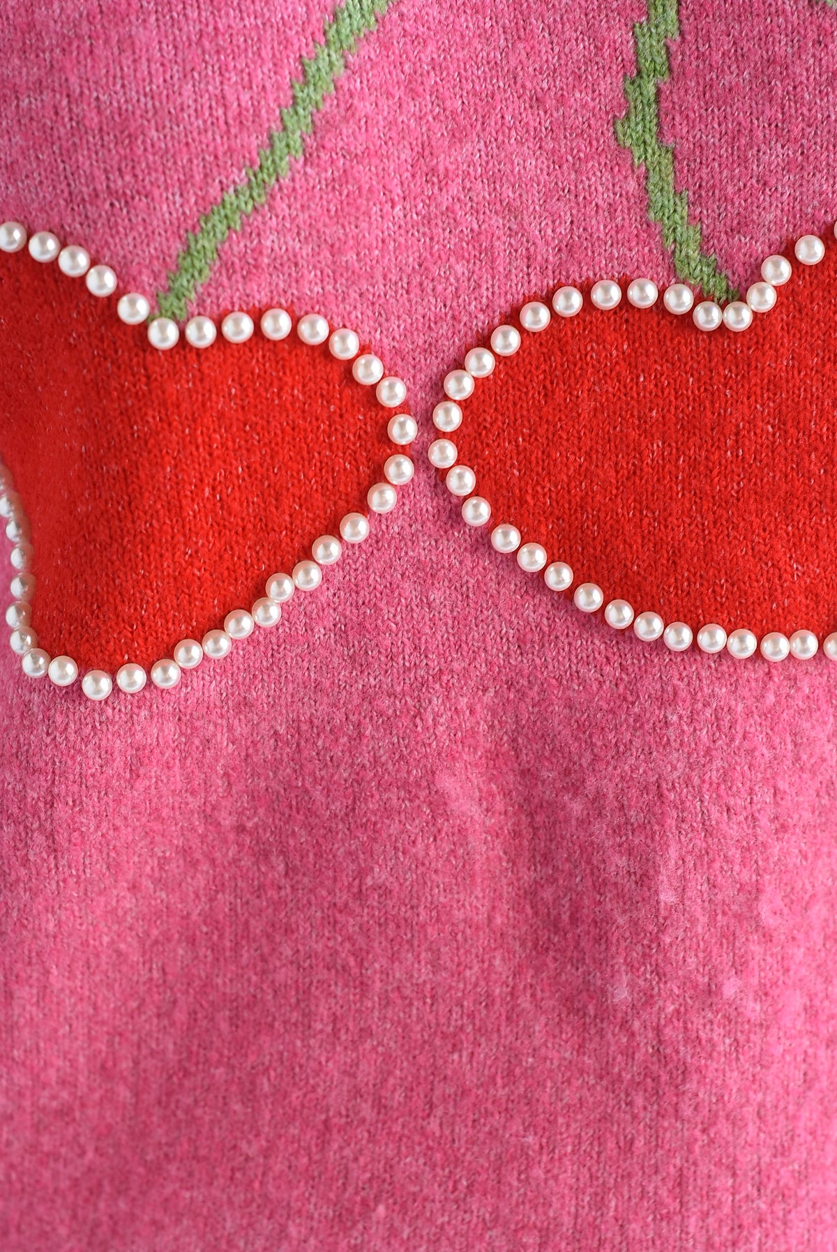 Sweater cerezas corazón con perlas