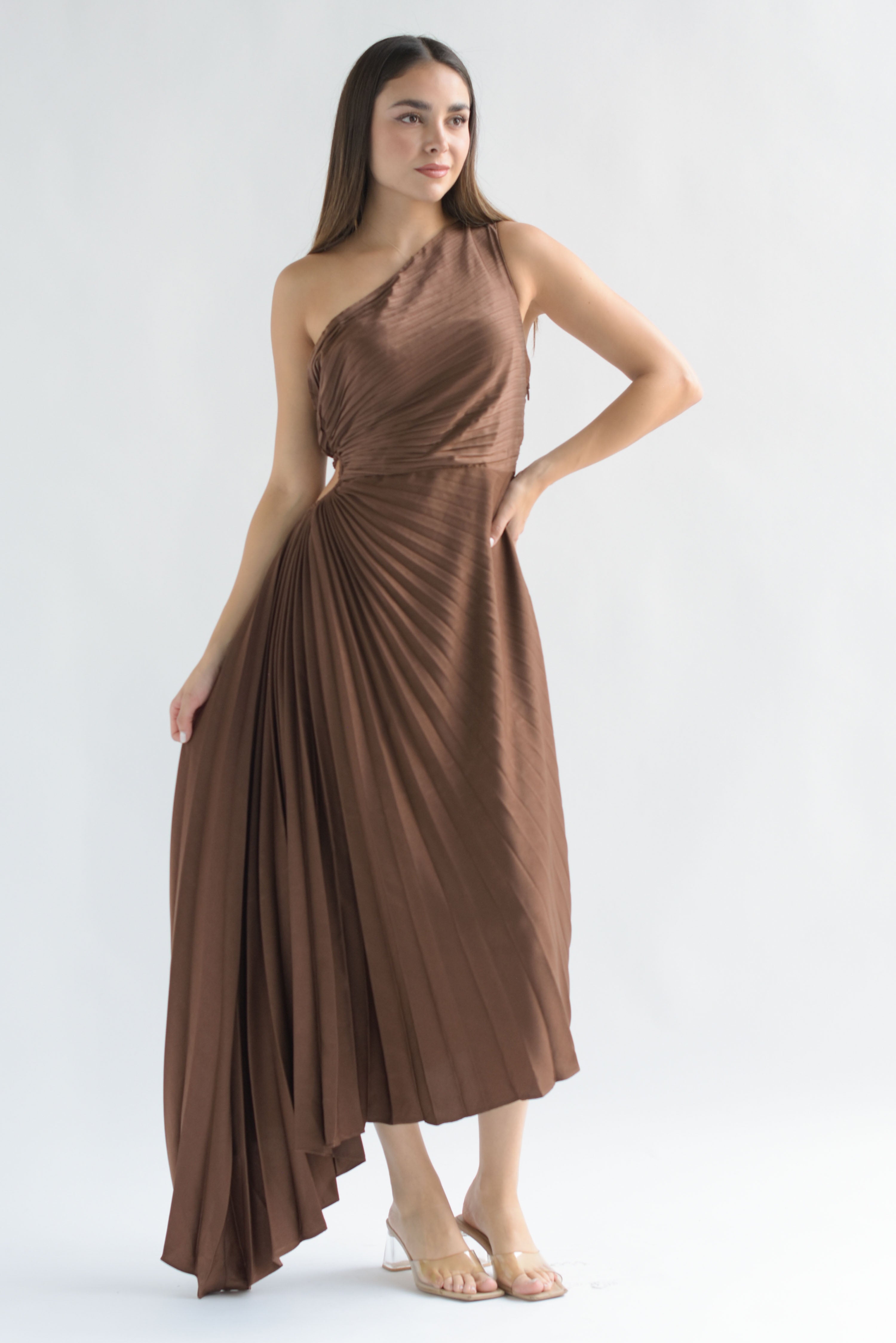 Vestido plisado asimétrico Café