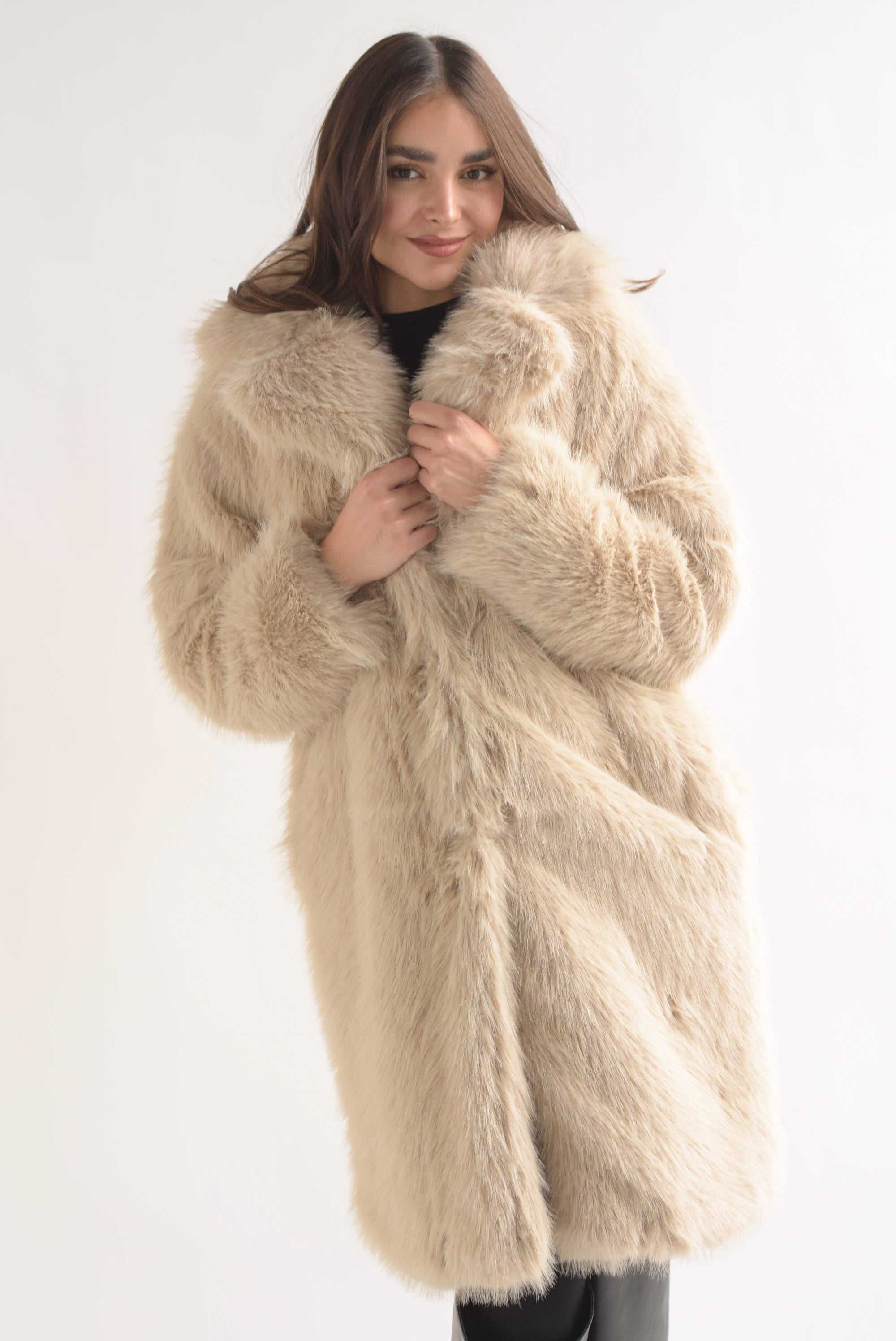 Abrigo largo faux fur solapa