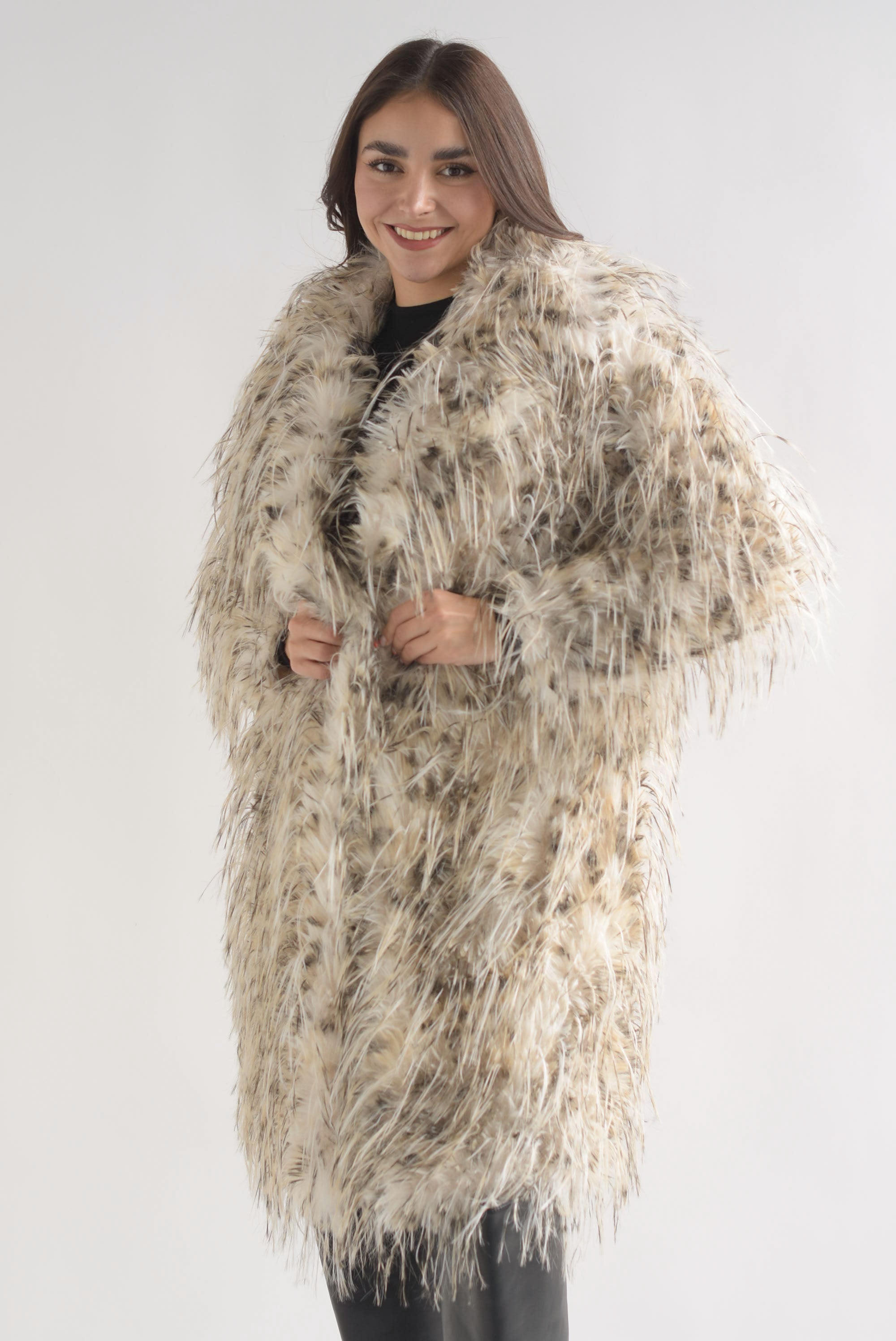 Abrigo faux fur pelo largo manchas